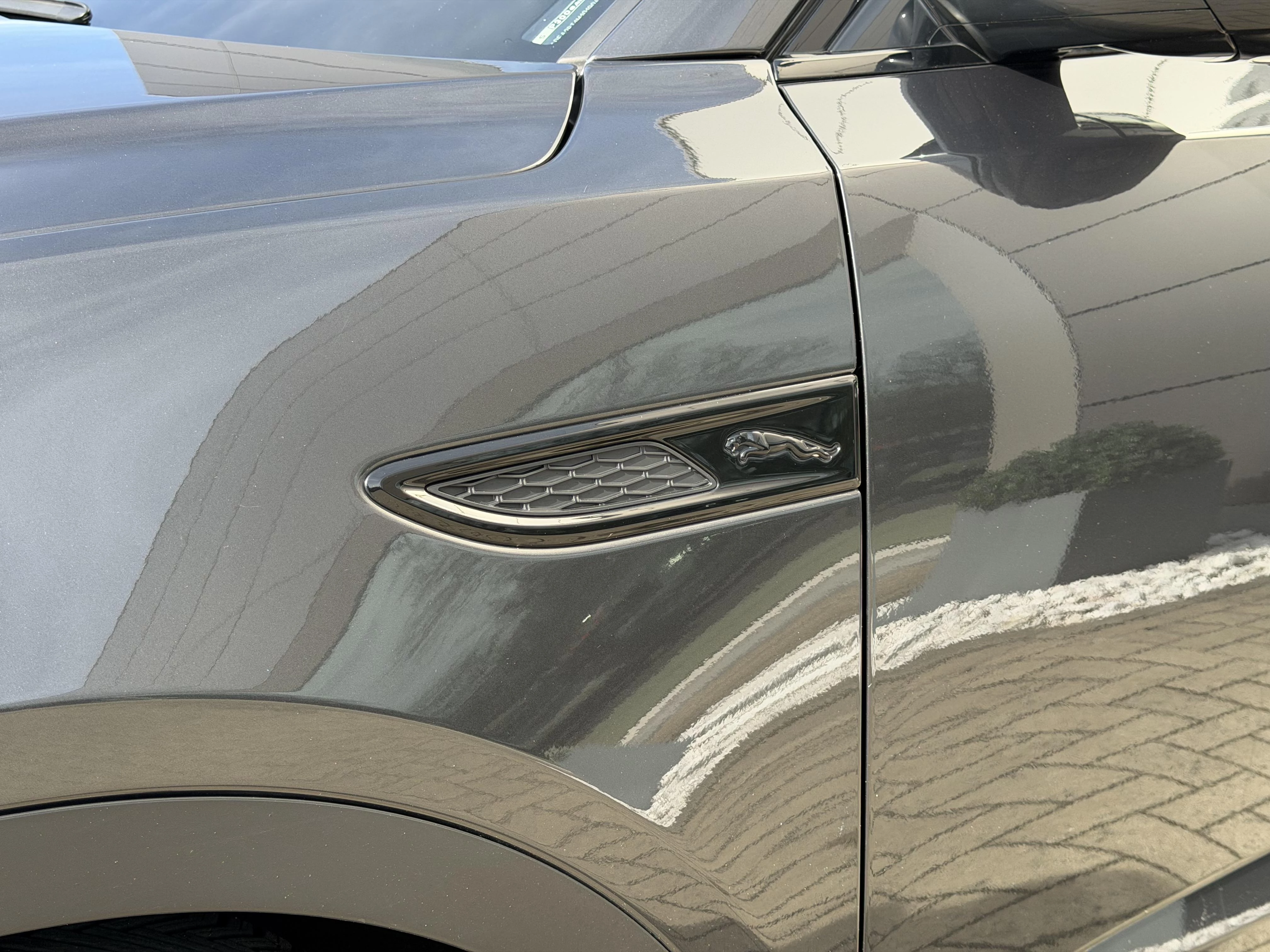 Jaguar E-PACE P300e R-Dynamic S AWD Auto. 21MY