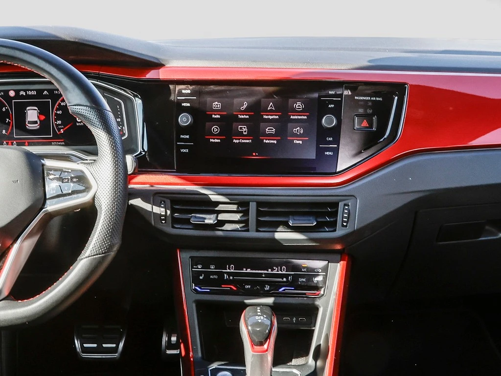 Volkswagen-Polo-image-9