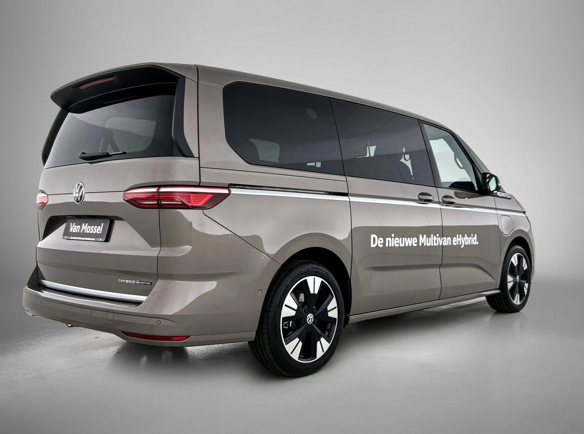 Volkswagen-Multivan-image-3