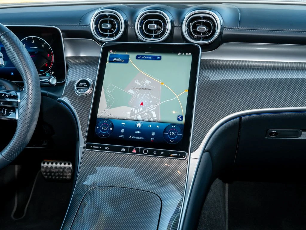Mercedes-Benz-GLC 300 d-image-10