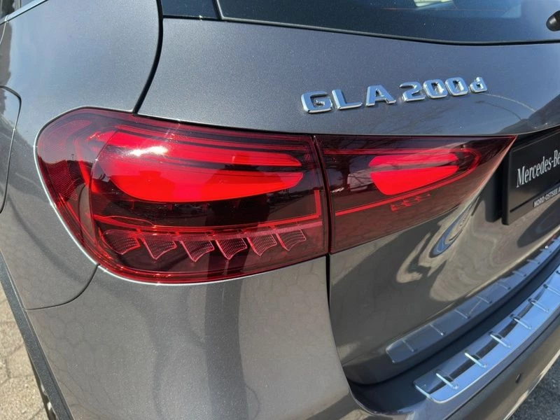 Mercedes-Benz GLA 200 d PROGRESSIVE AHK SHZ KLIMA NAVI MBUX Progressive