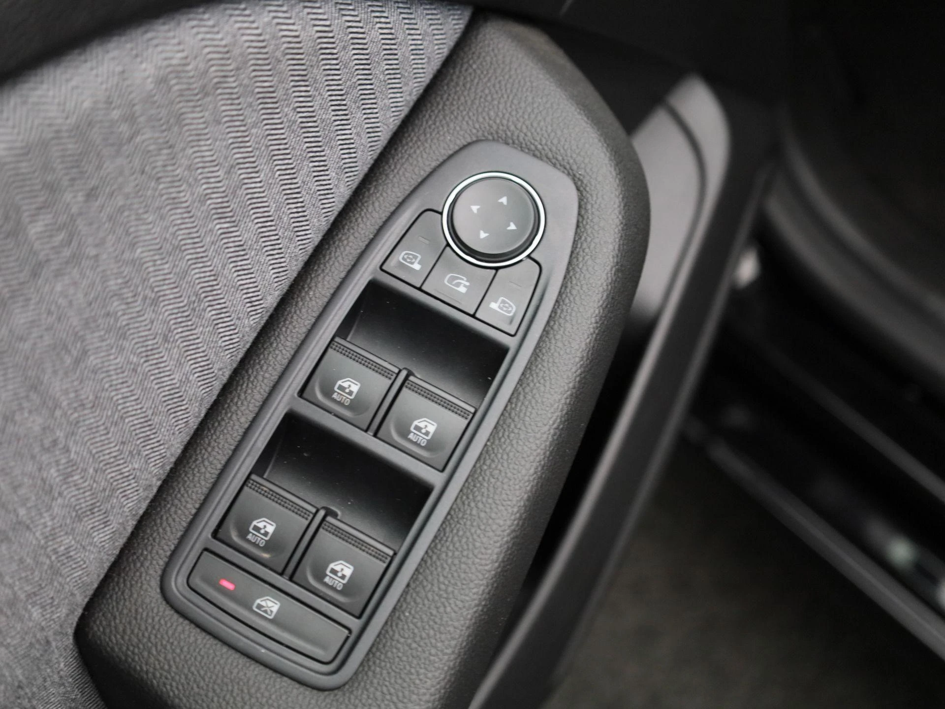 Renault-Clio-image-27