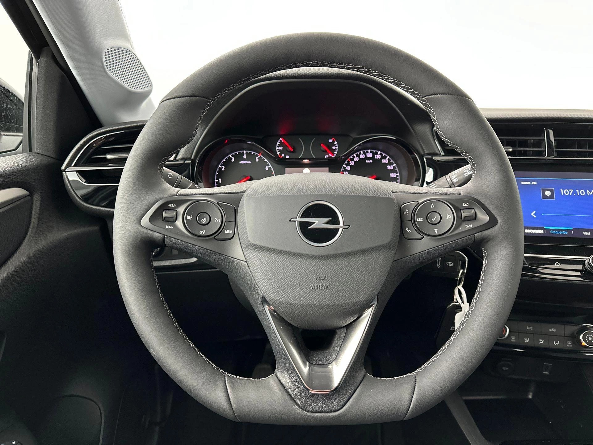 Opel-Corsa-image-13