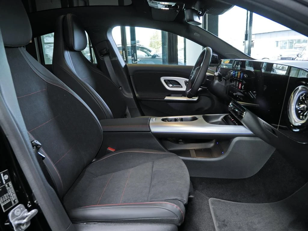 Mercedes-Benz-CLA 250+-image-12
