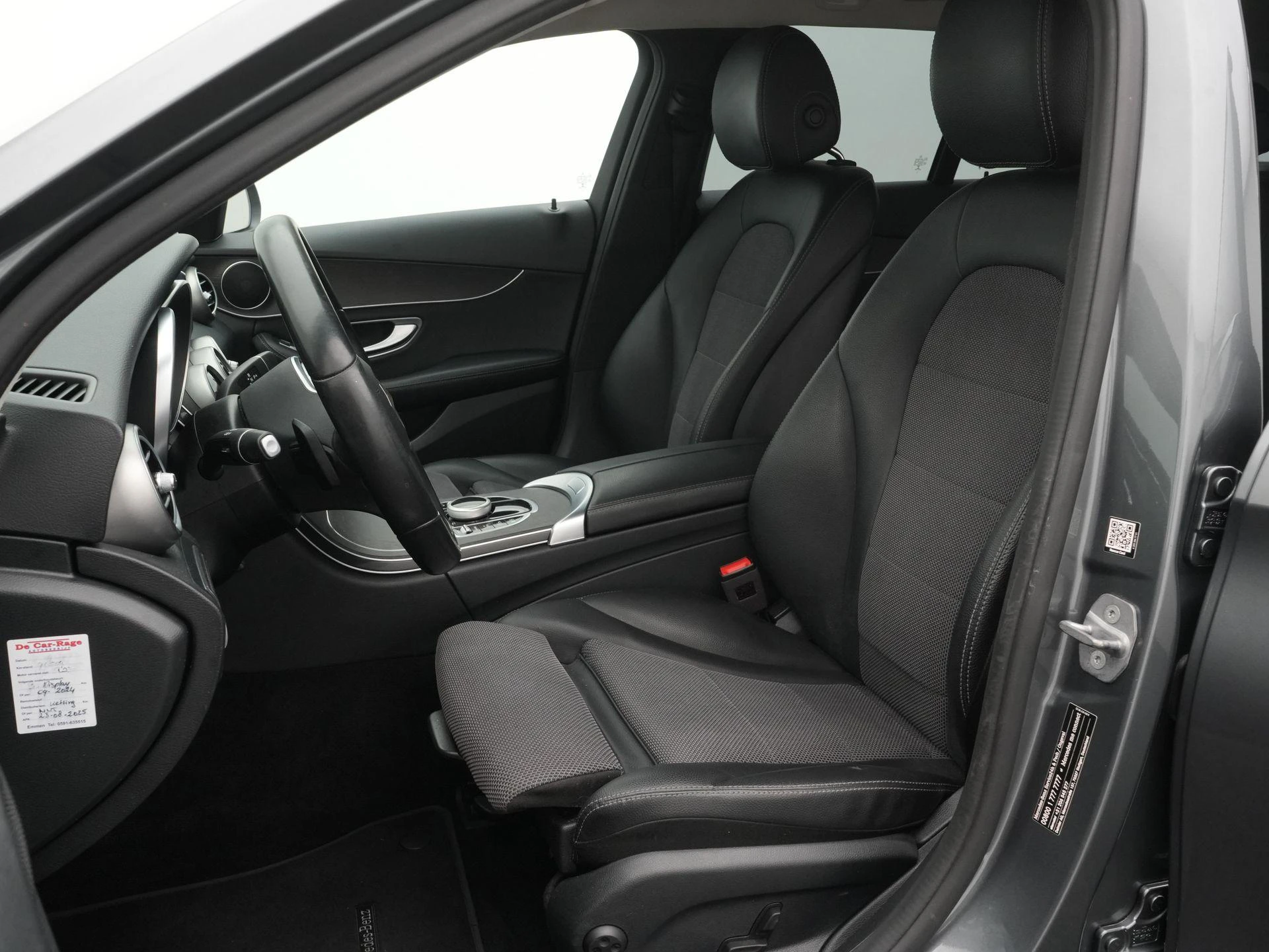 Mercedes-Benz-C-Klasse-image-8