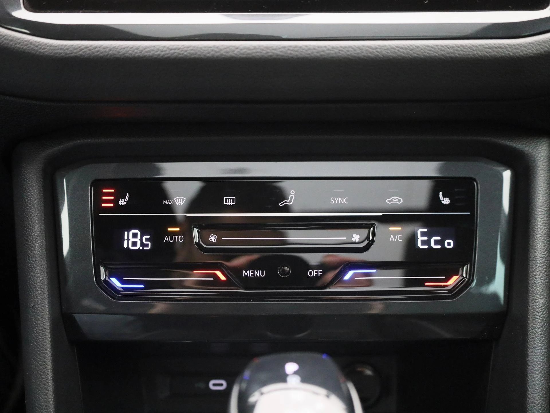 Volkswagen-Tiguan-image-18
