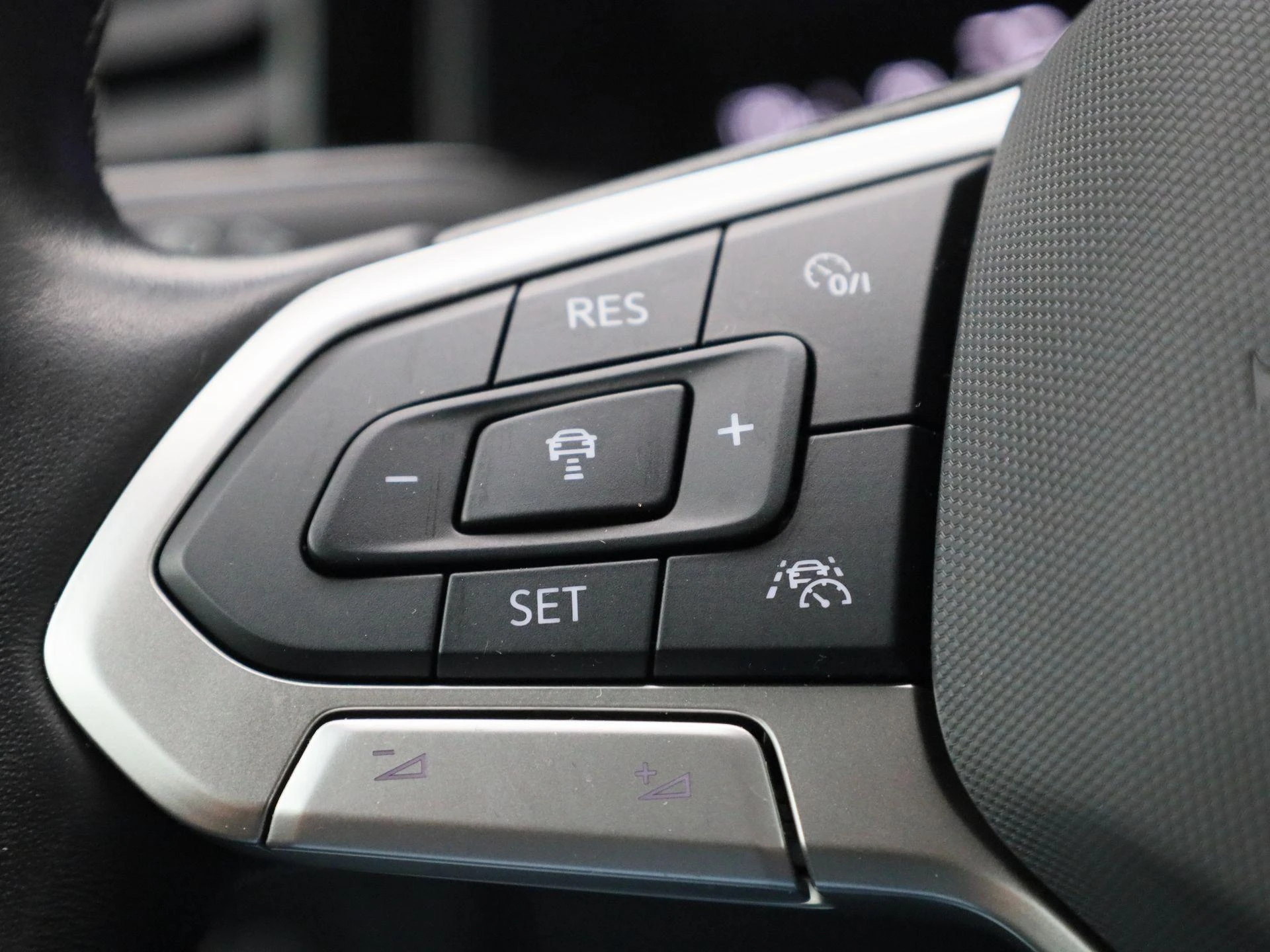 Volkswagen-Polo-image-17