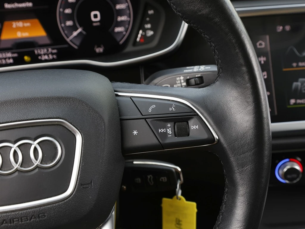 Audi-Q3-image-18