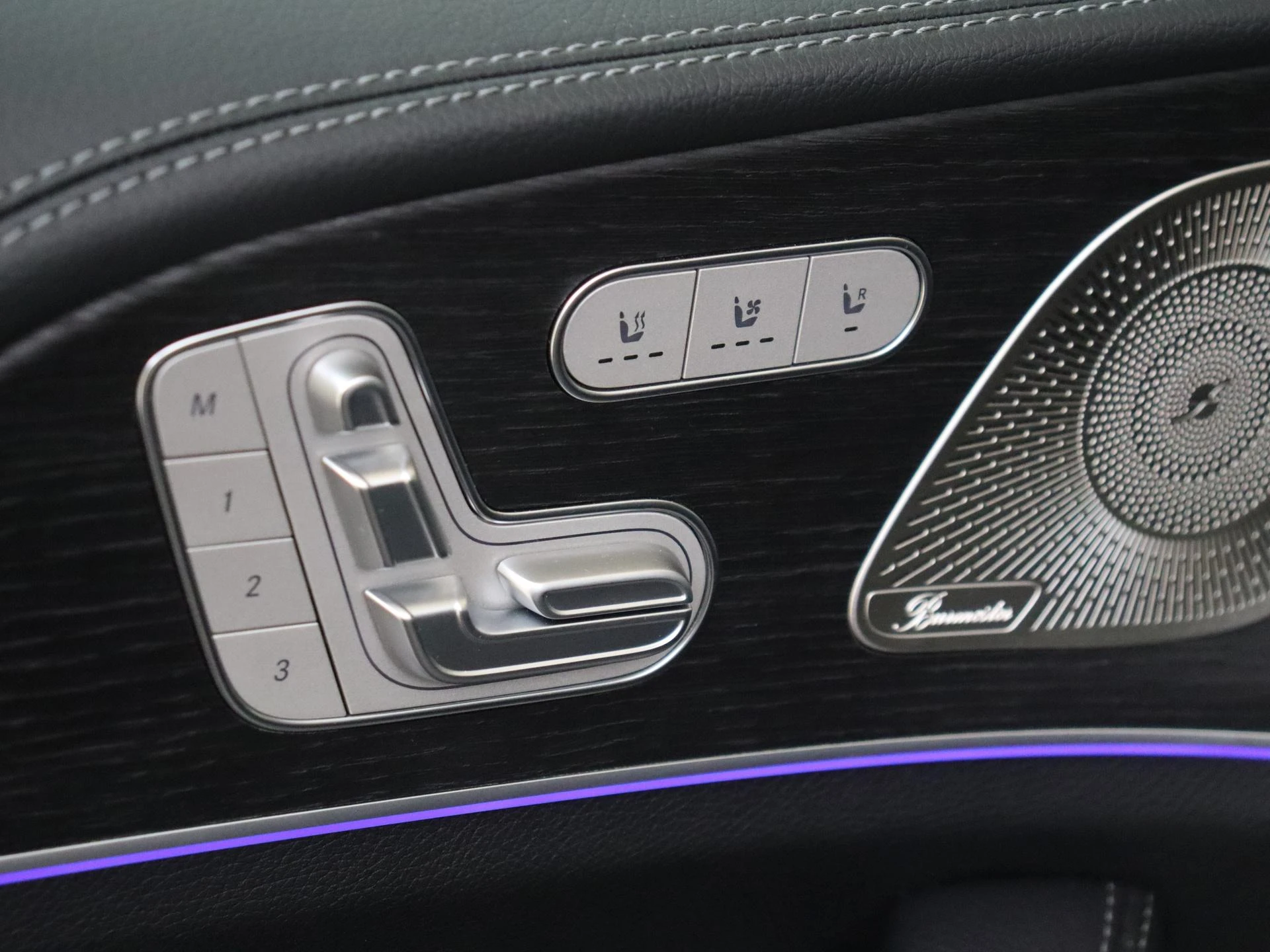 Mercedes-Benz-GLE-image-25
