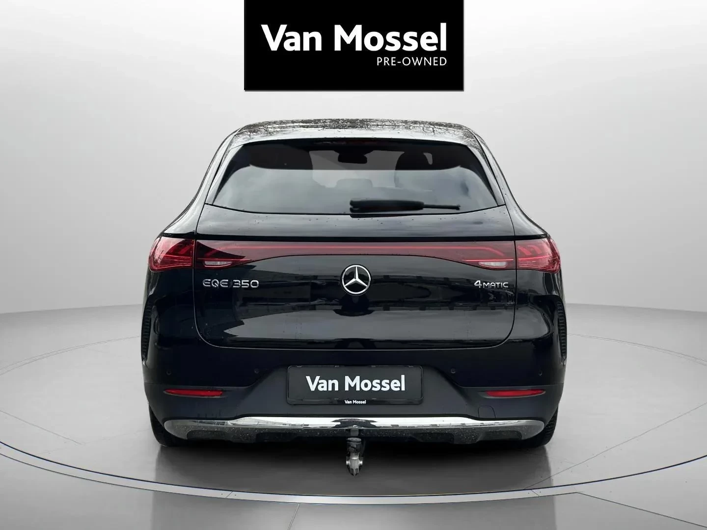 Mercedes-Benz-EQE-image-5