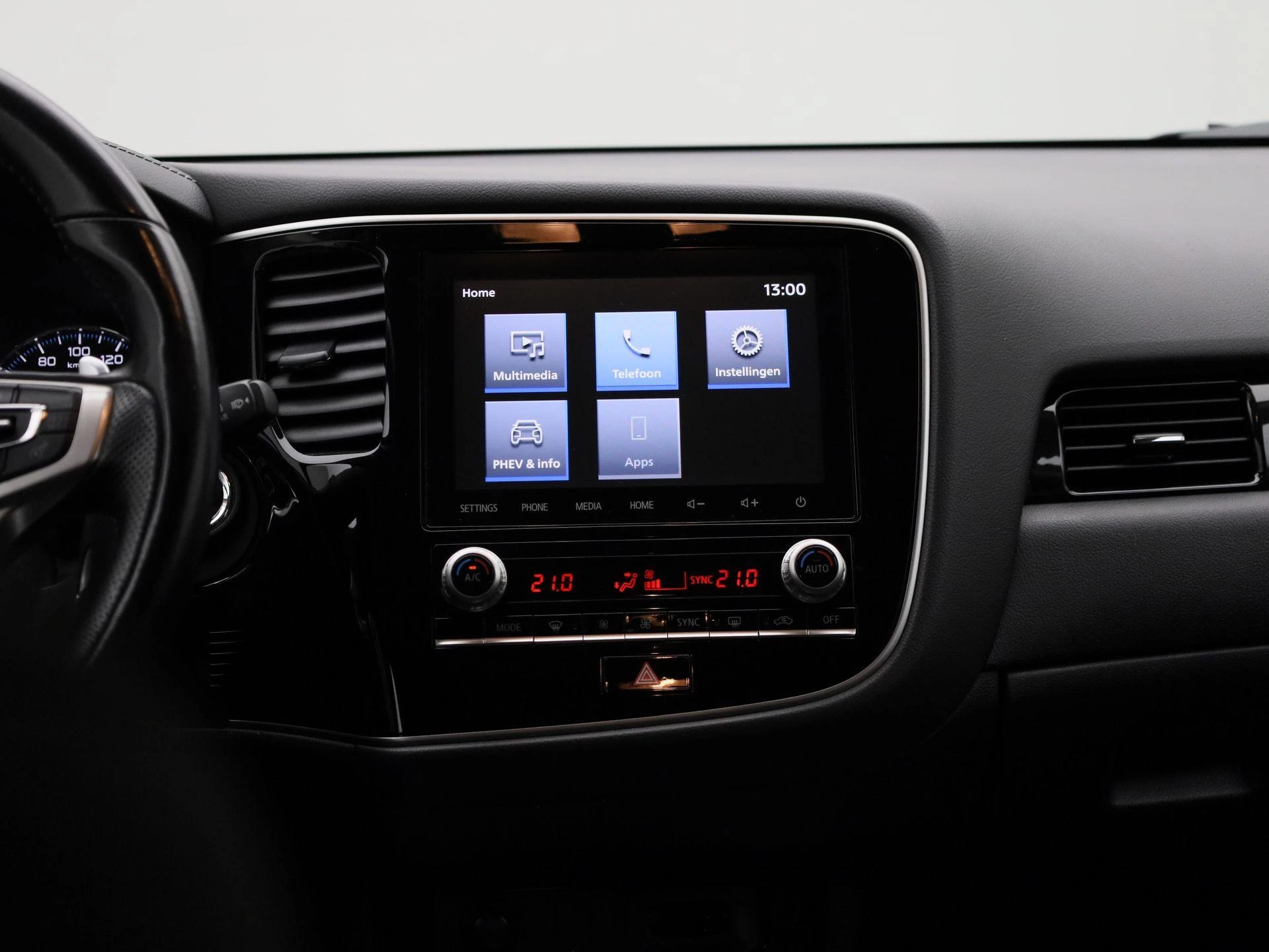 Mitsubishi-Outlander-image-8