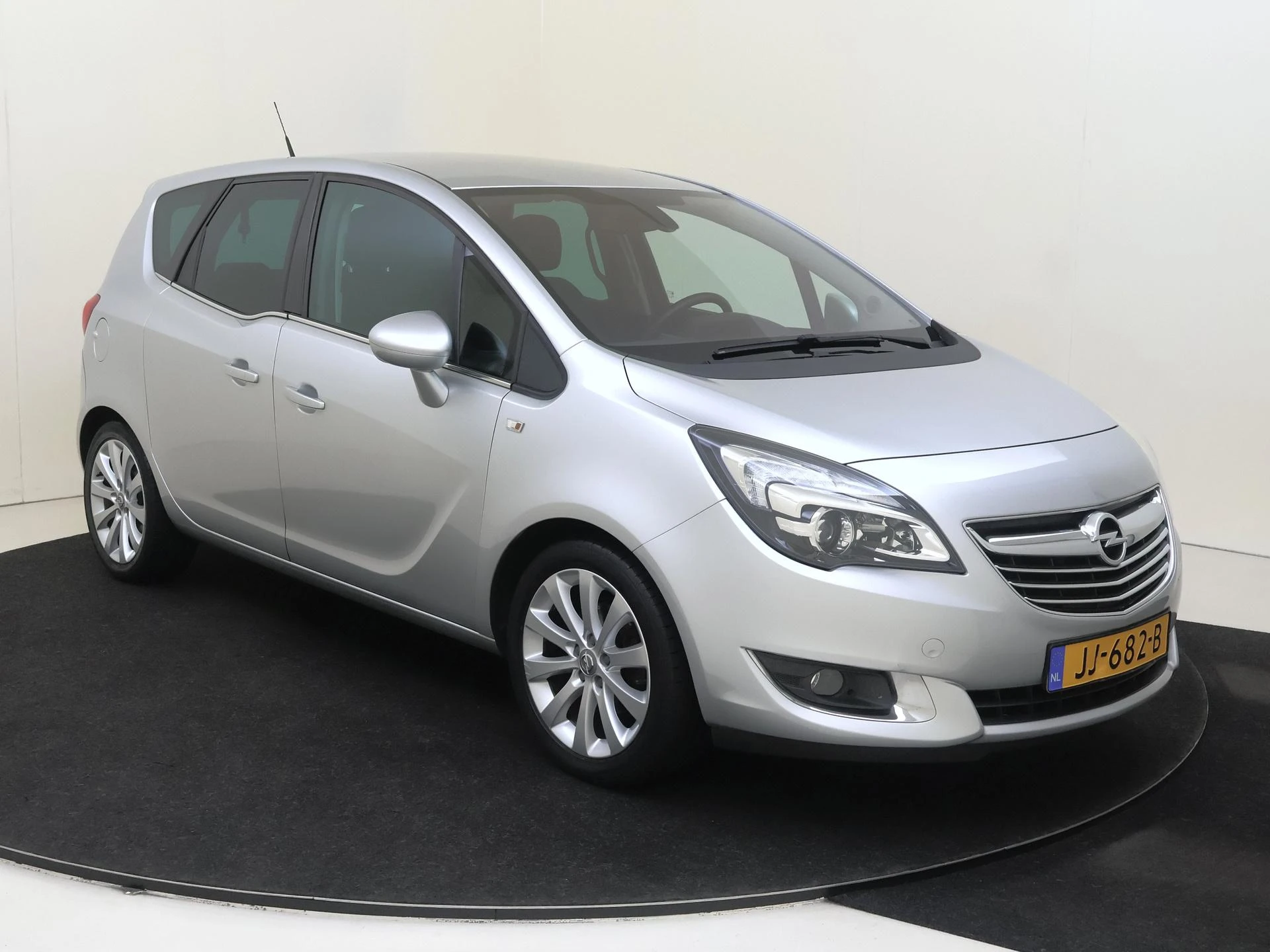 Opel-Meriva-image-1