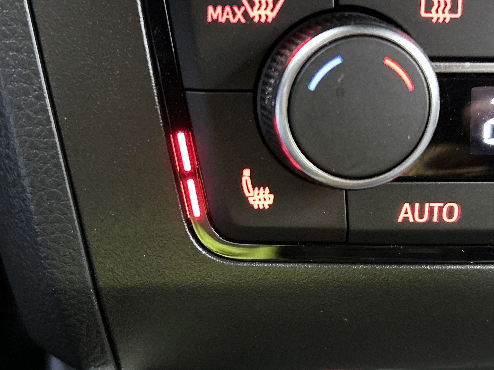 SEAT-Arona-image-7