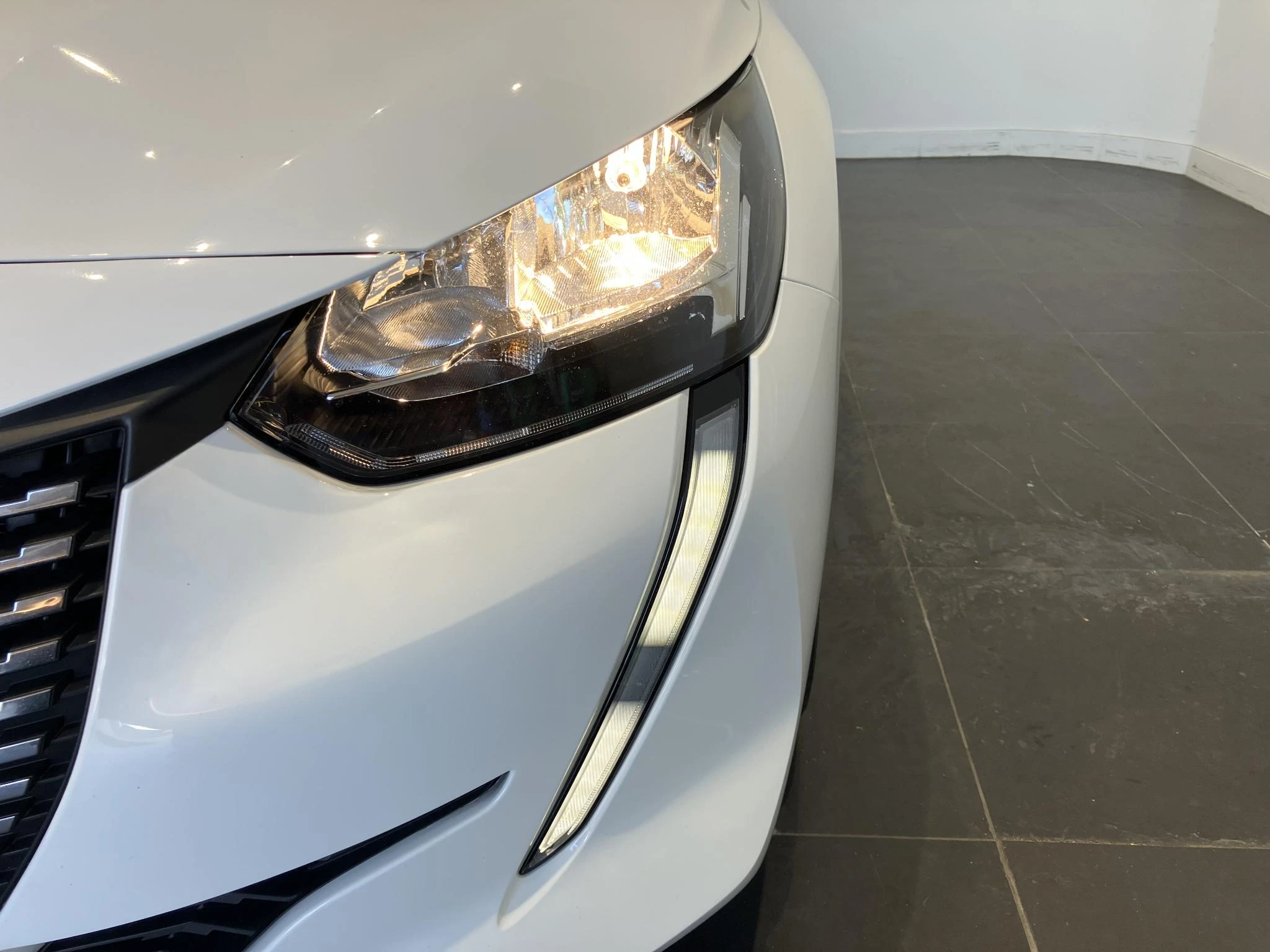 Peugeot-208-image-4