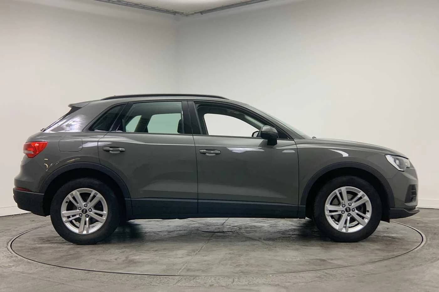 Audi-Q3-image-3