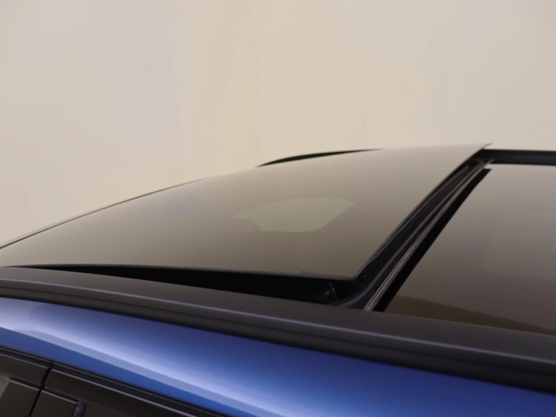Mercedes-Benz-C-Klasse-image-27