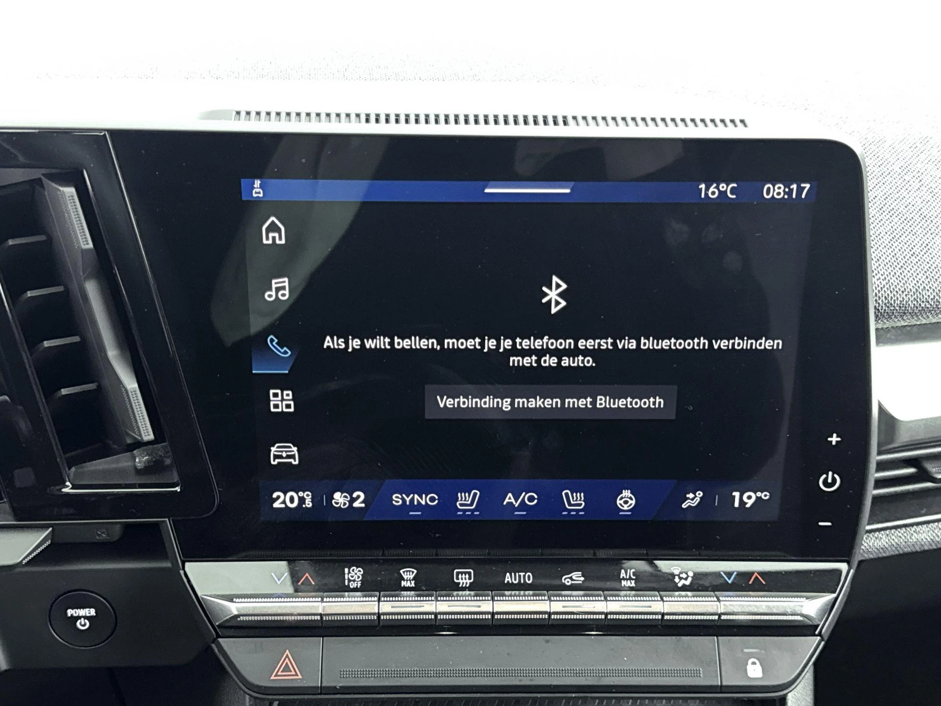 Renault-Megane E-Tech-image-11