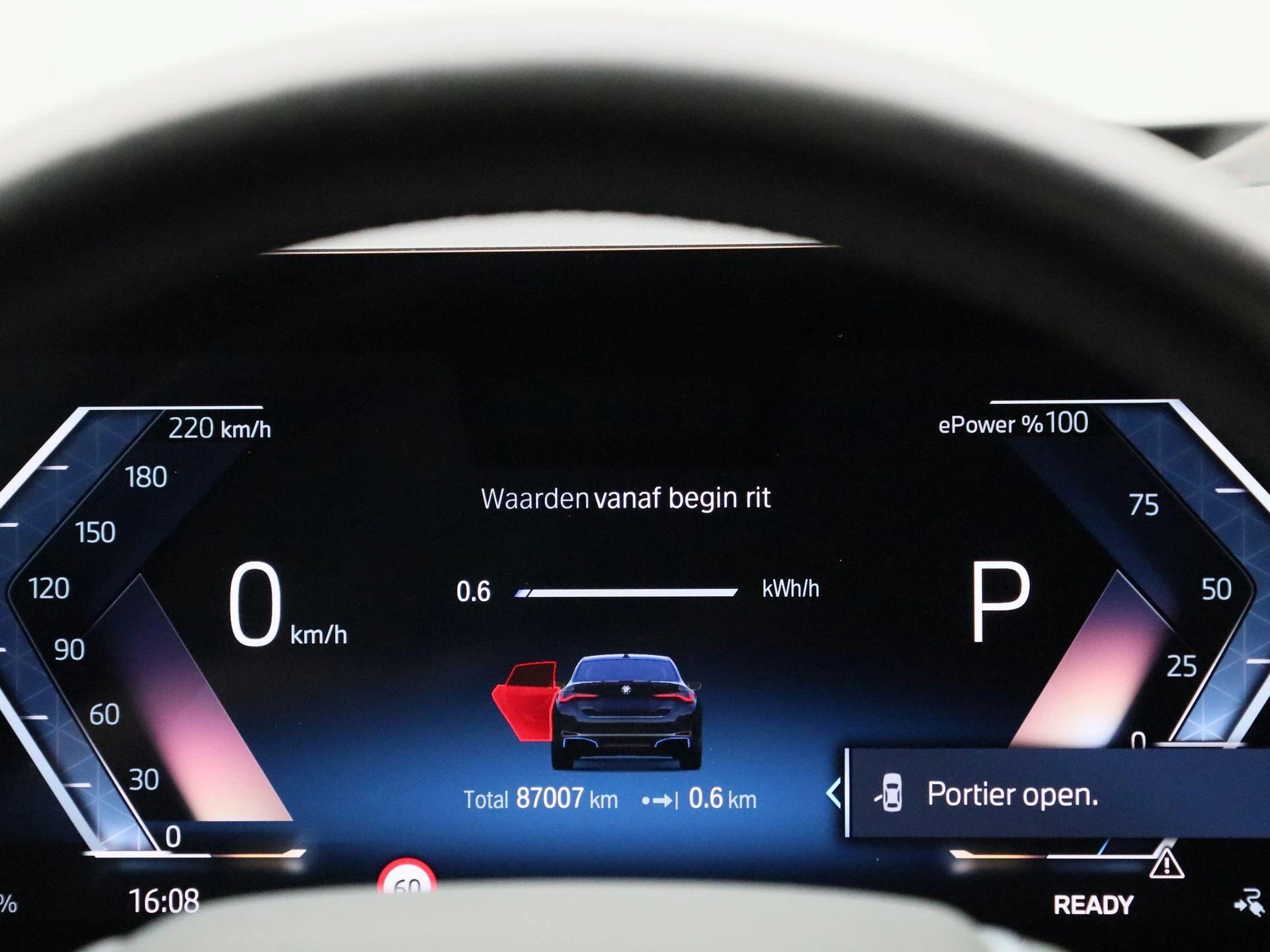 BMW-i4-image-7