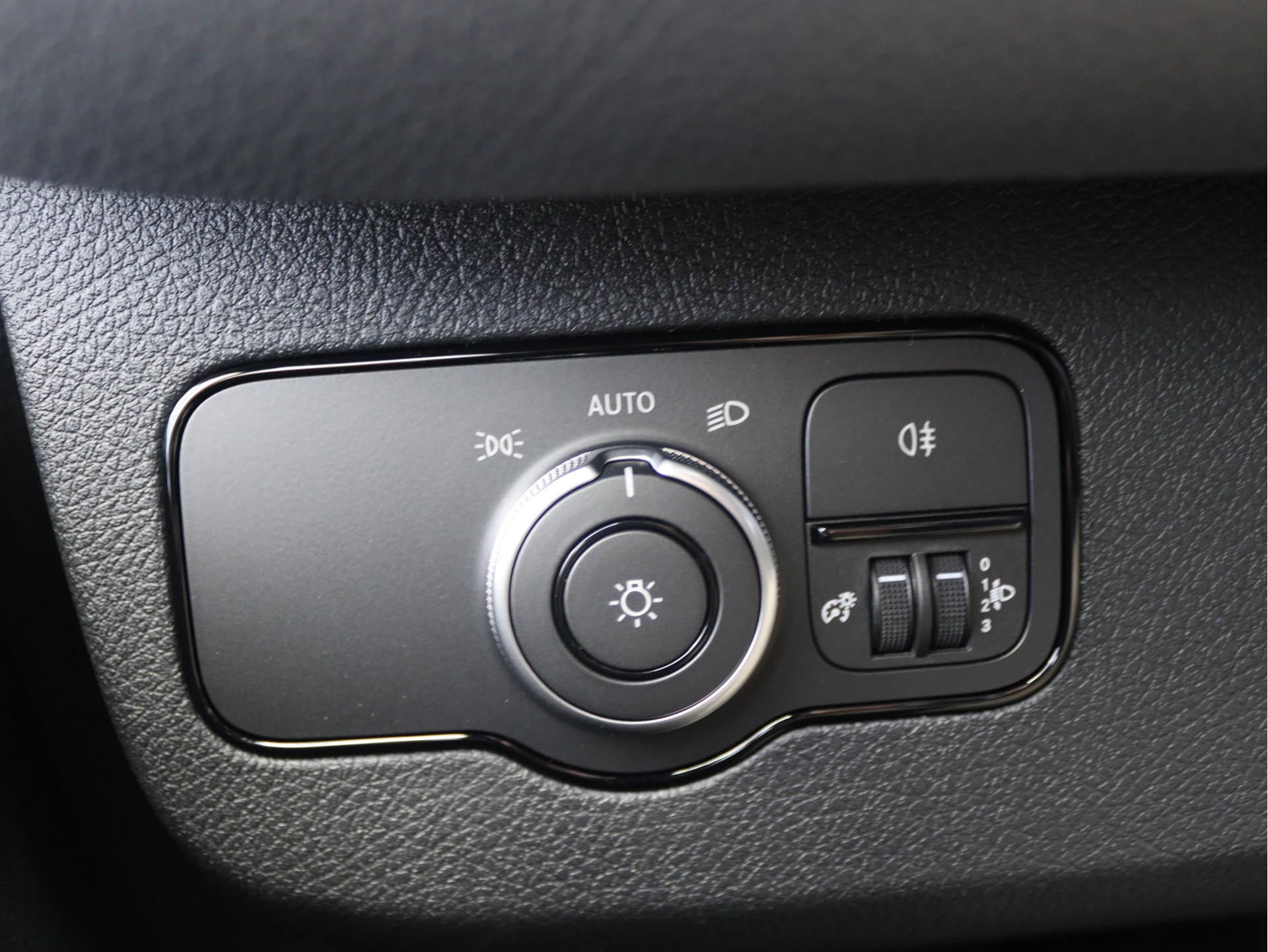 Mercedes-Benz-Sprinter-image-9