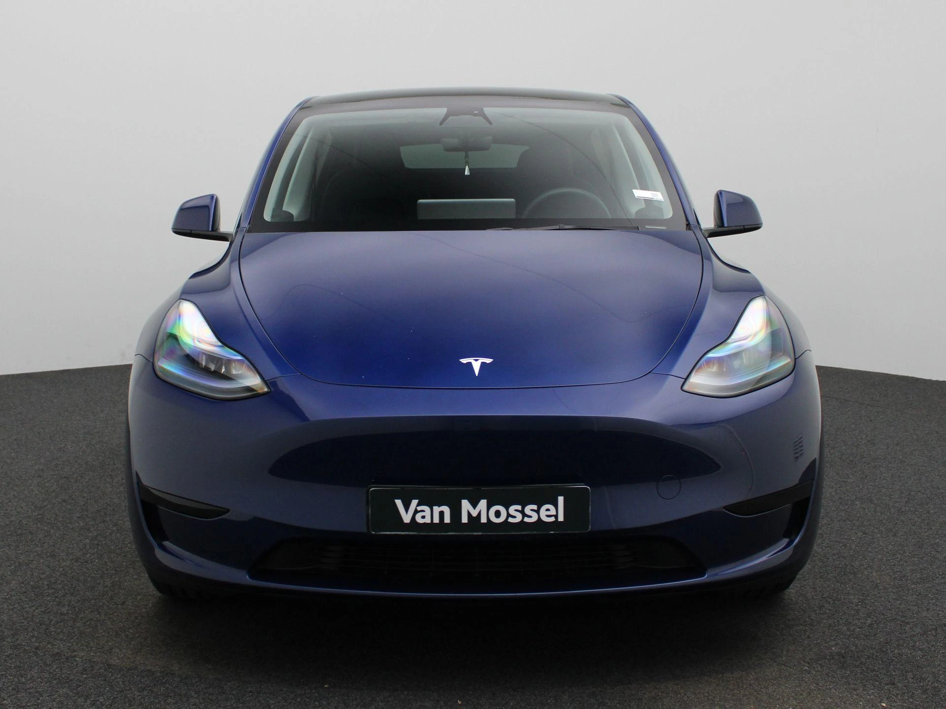 Tesla-Model Y-image-2