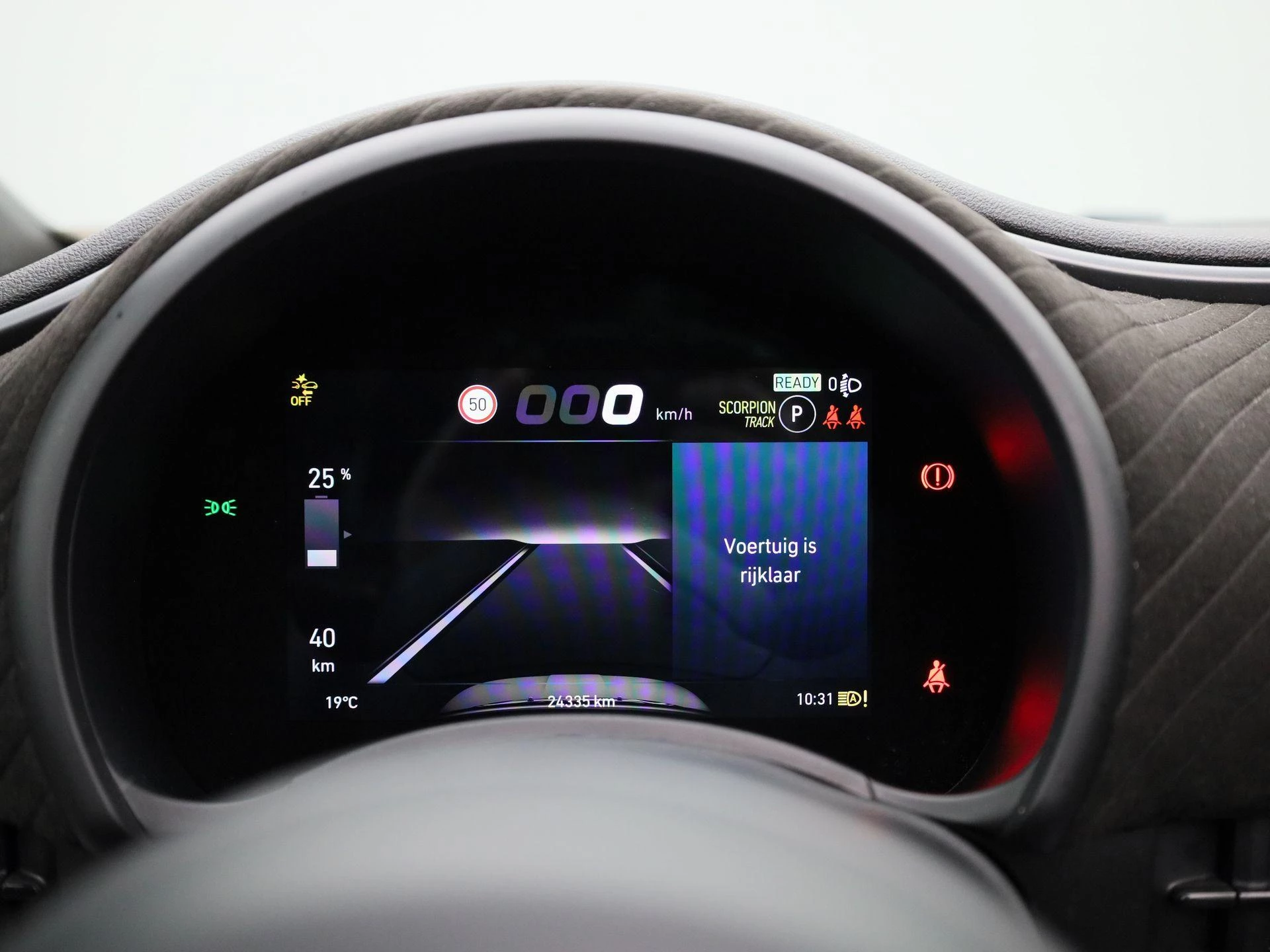 Abarth-500C-image-11