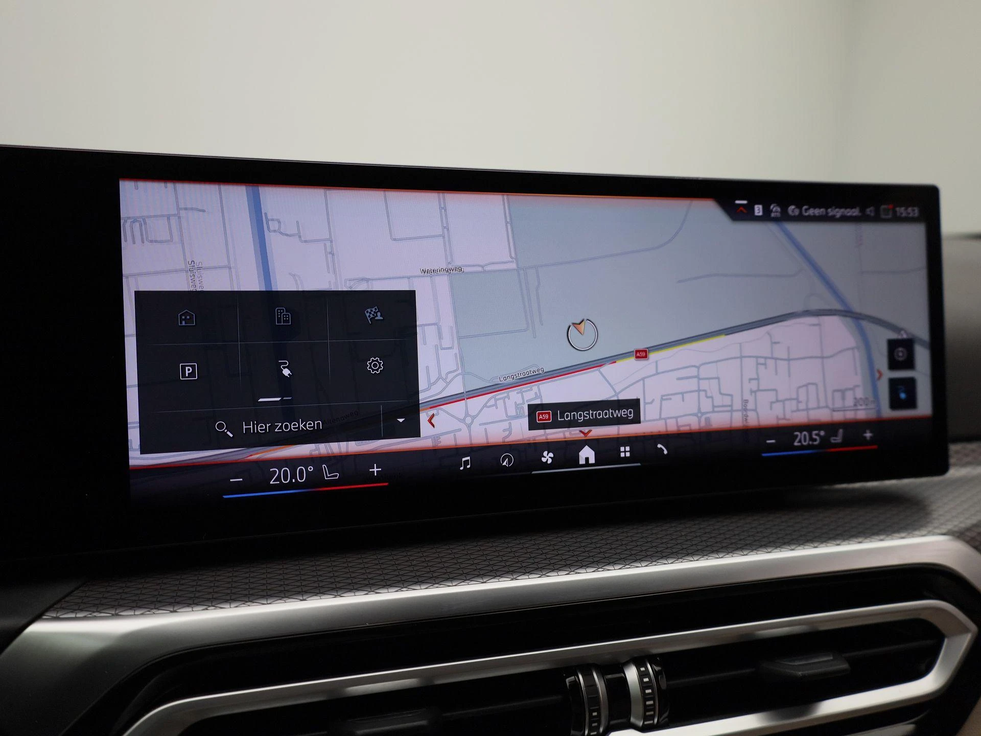 BMW-i4-image-25