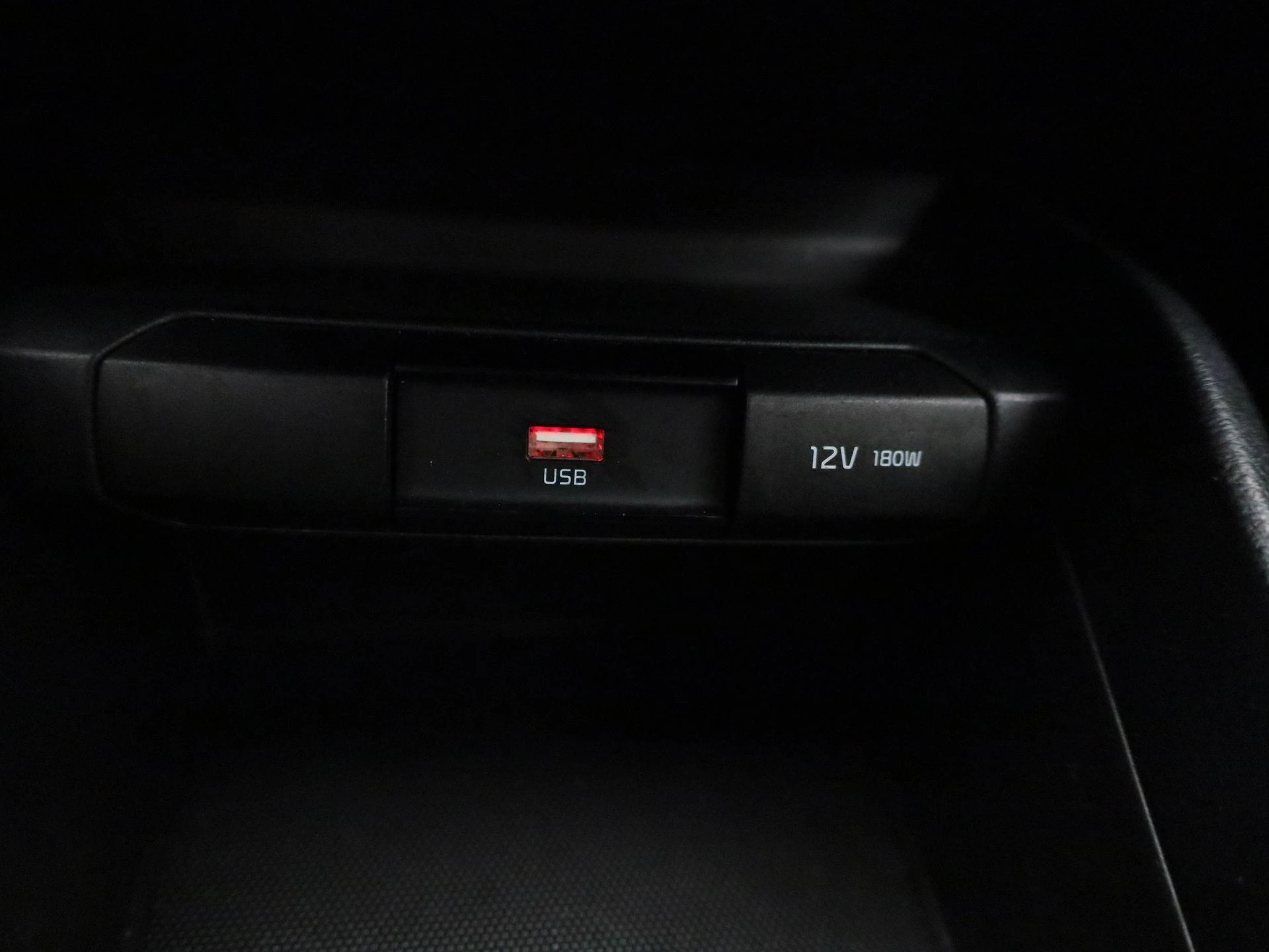 Kia-Stonic-image-22