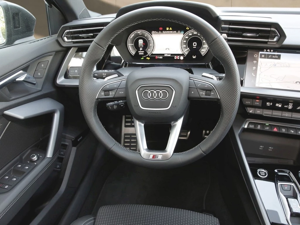 Audi A3 Sportback 40 TFSI e S line 18"|NAVI+VC|PANO|SHZ|