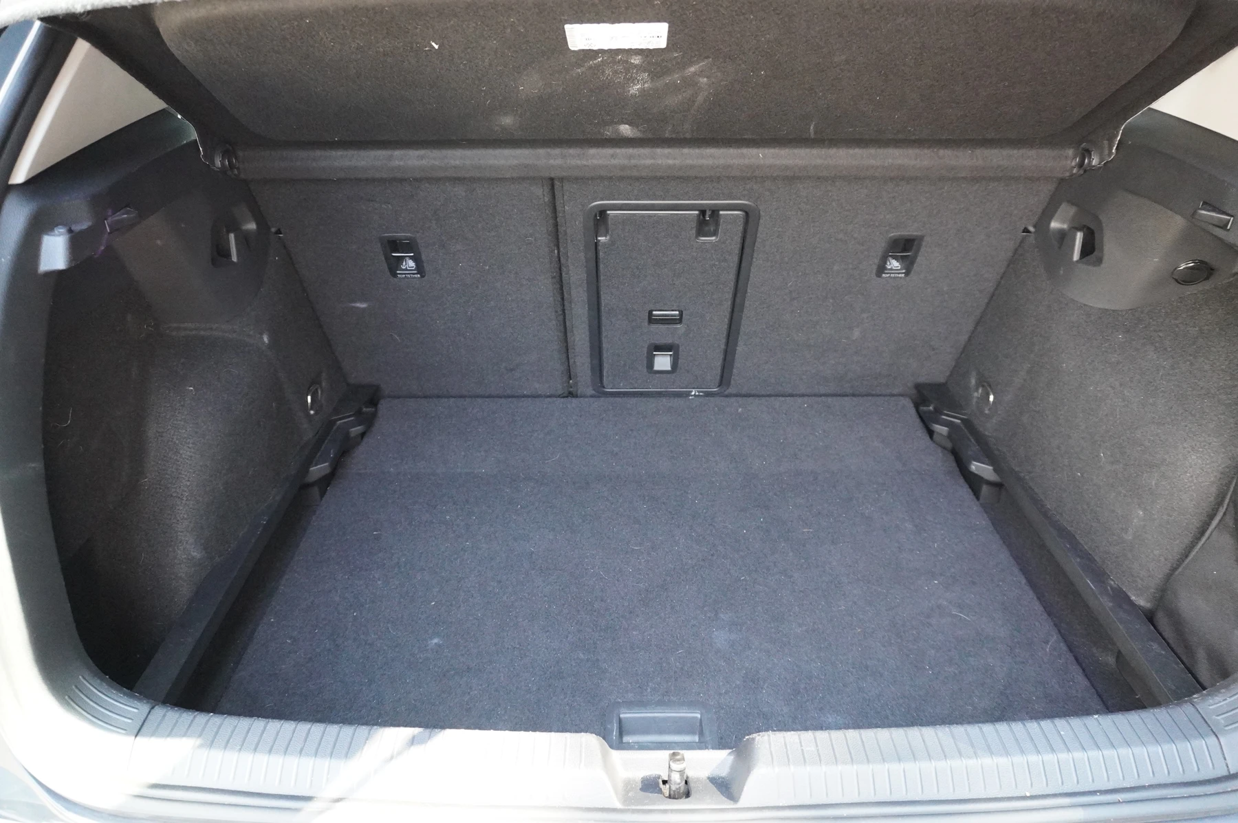 Volkswagen-Golf-image-14