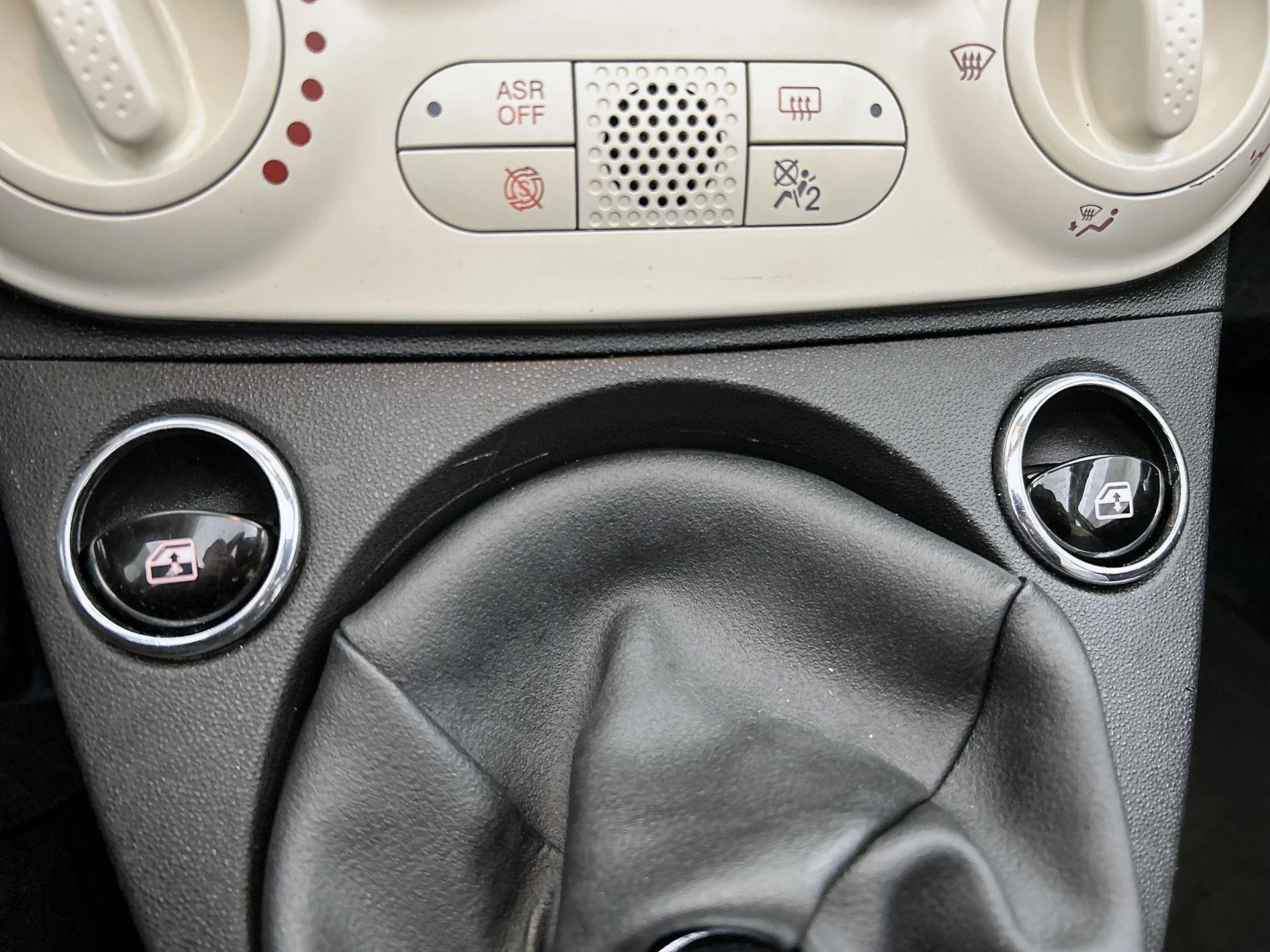 Fiat-500C-image-7
