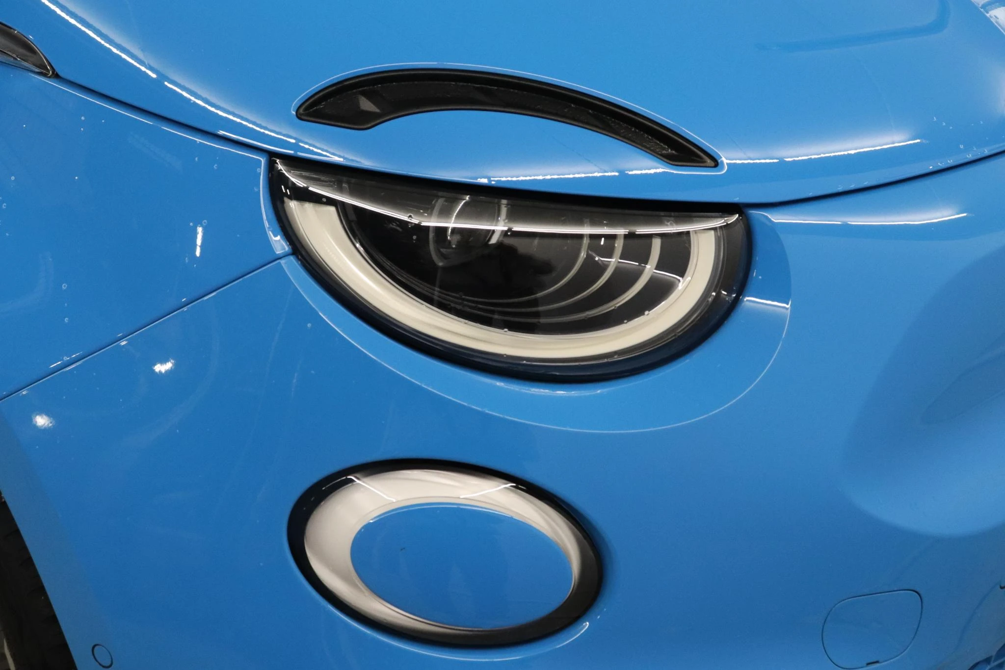 Abarth-500e-image-7