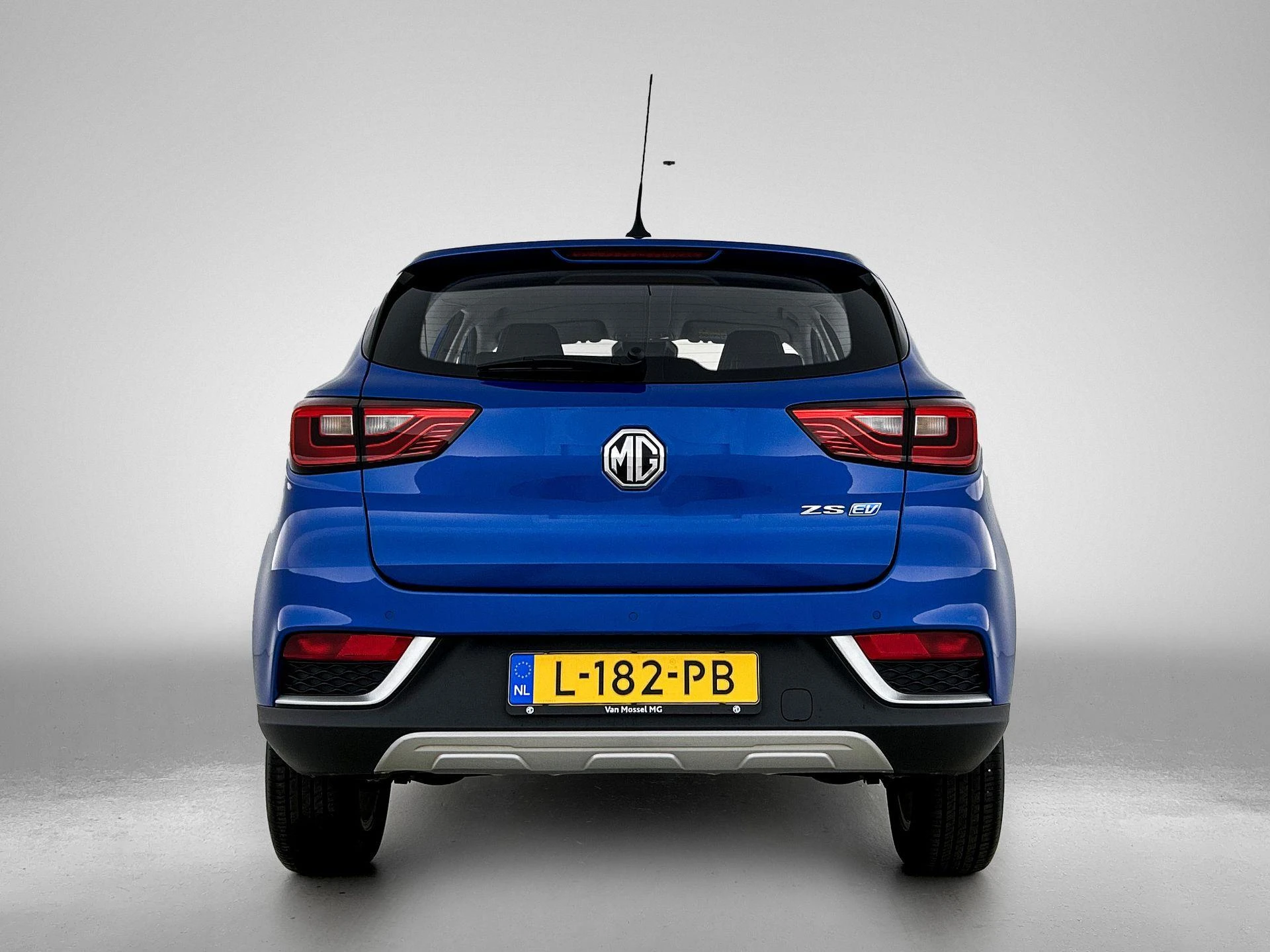 MG-ZS EV-image-2