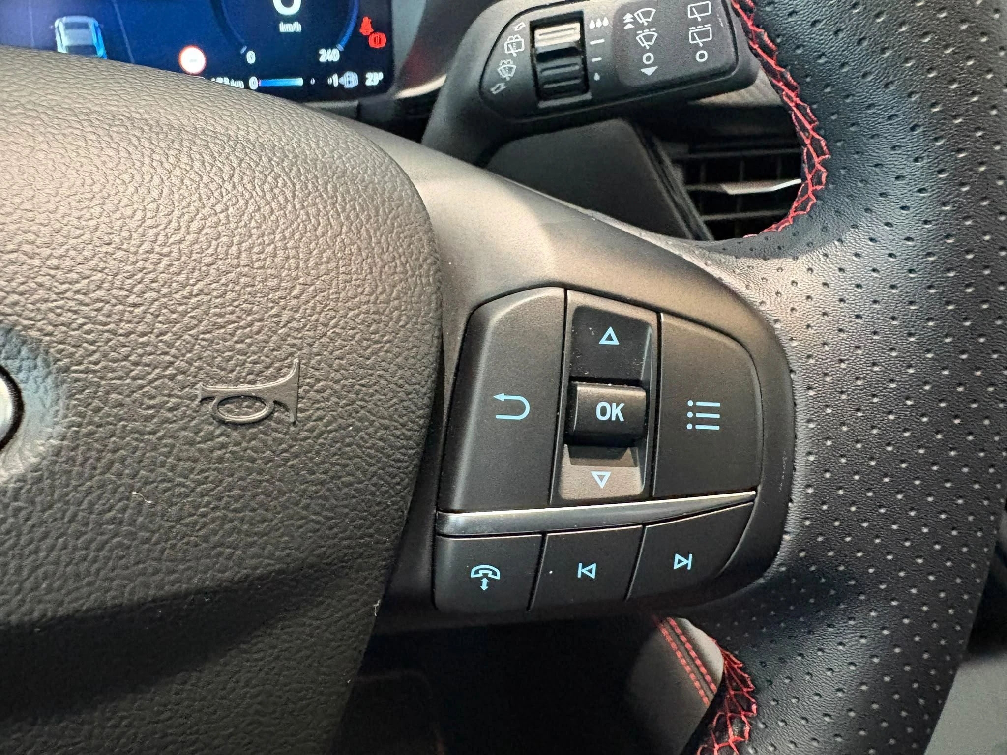 Ford-Kuga-image-24