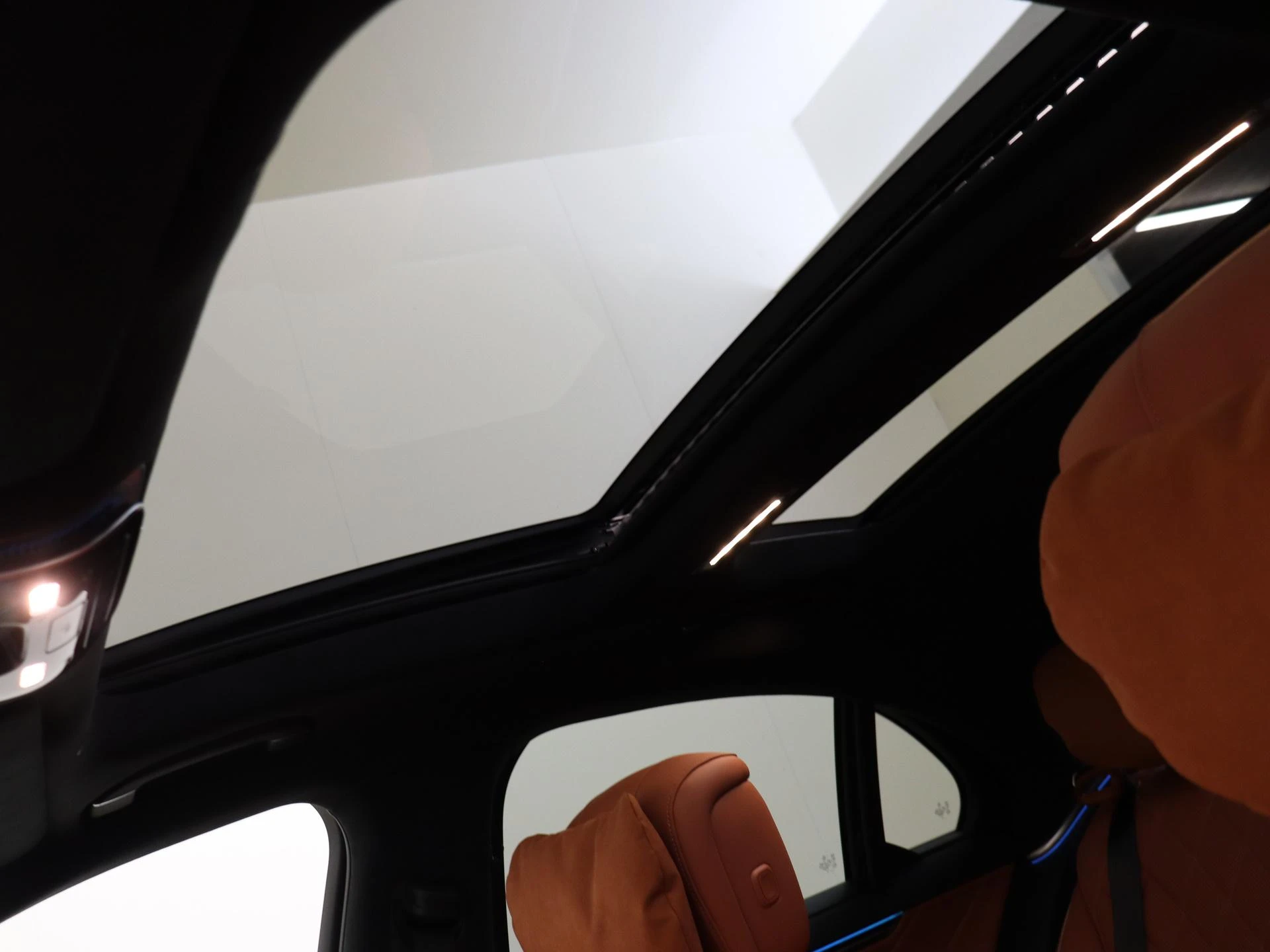 Mercedes-Benz-S-Klasse-image-26