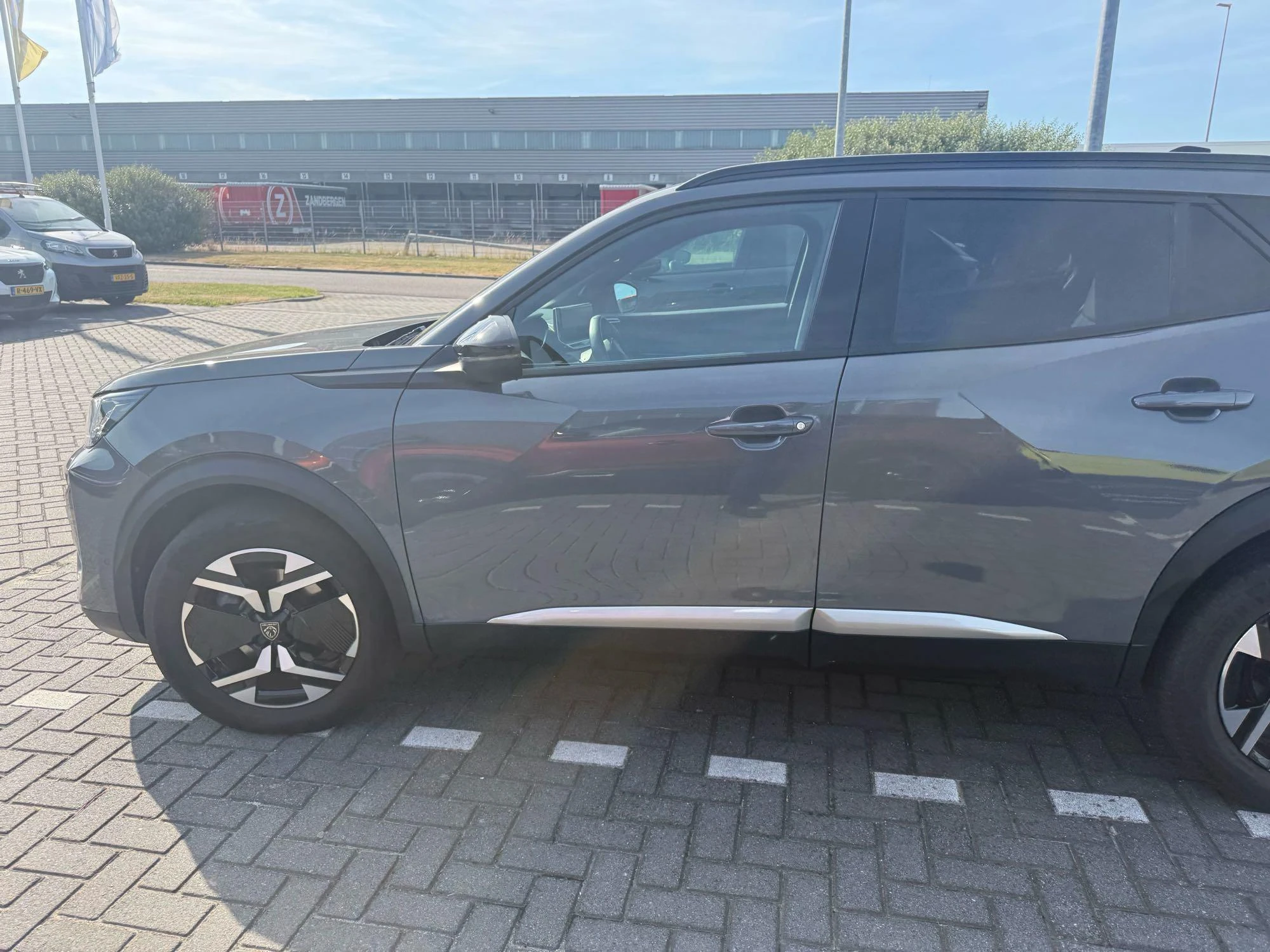 Peugeot-2008-image-4