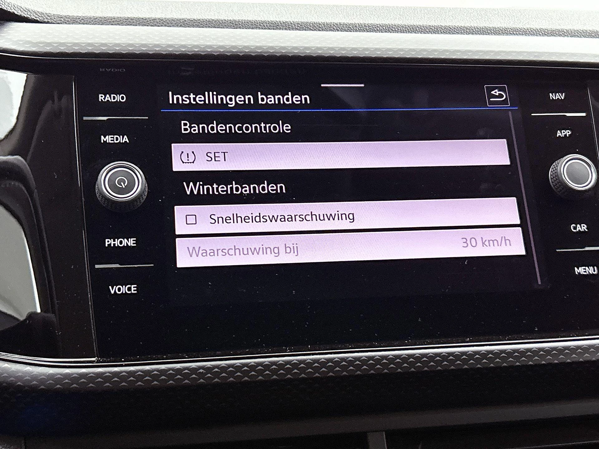 Volkswagen-T-Cross-image-11