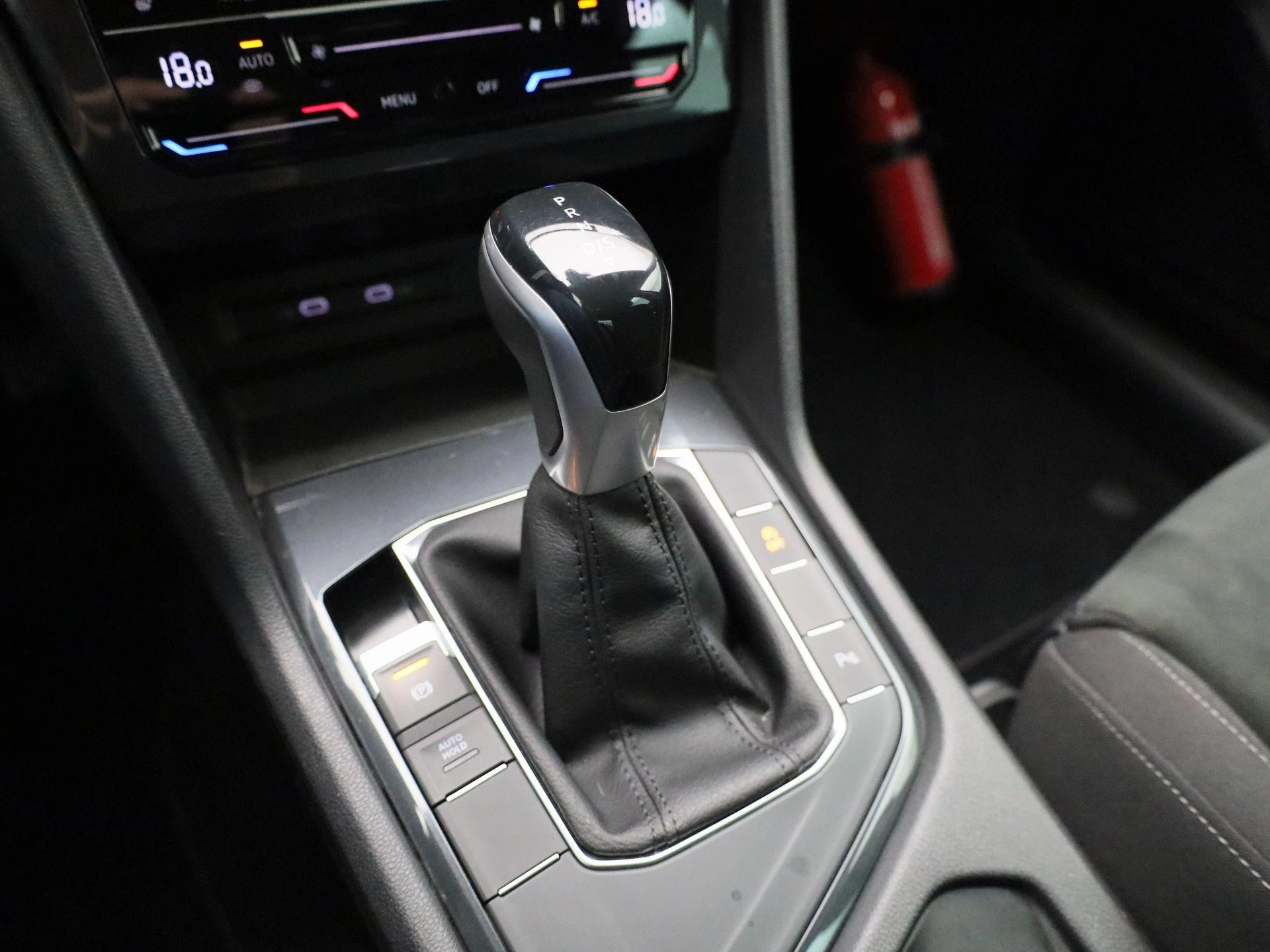 Volkswagen-Tiguan-image-26