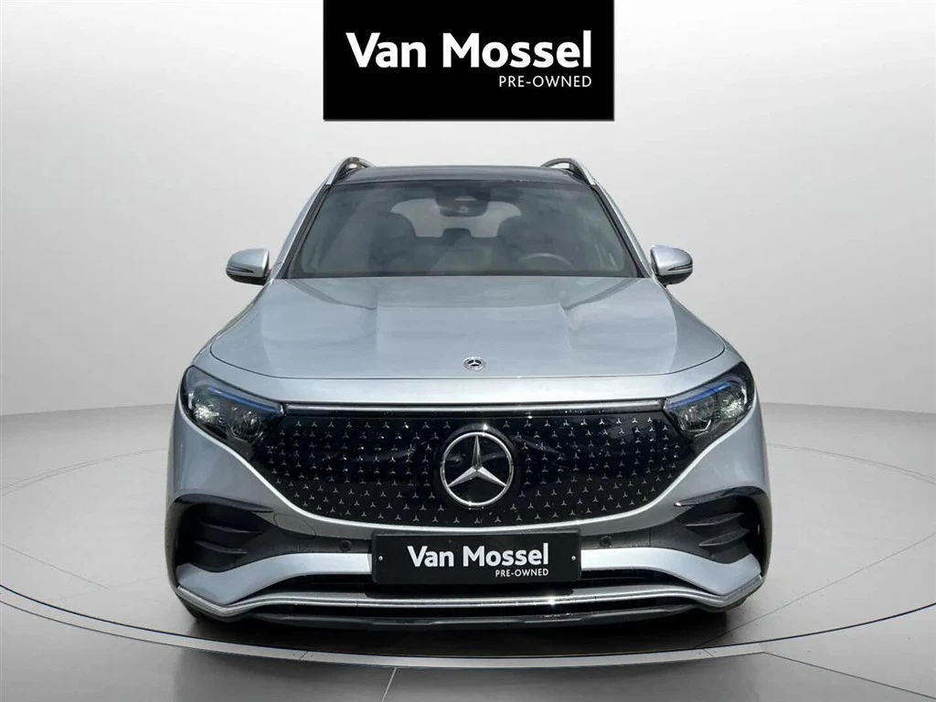 Mercedes-Benz-EQB-image-1