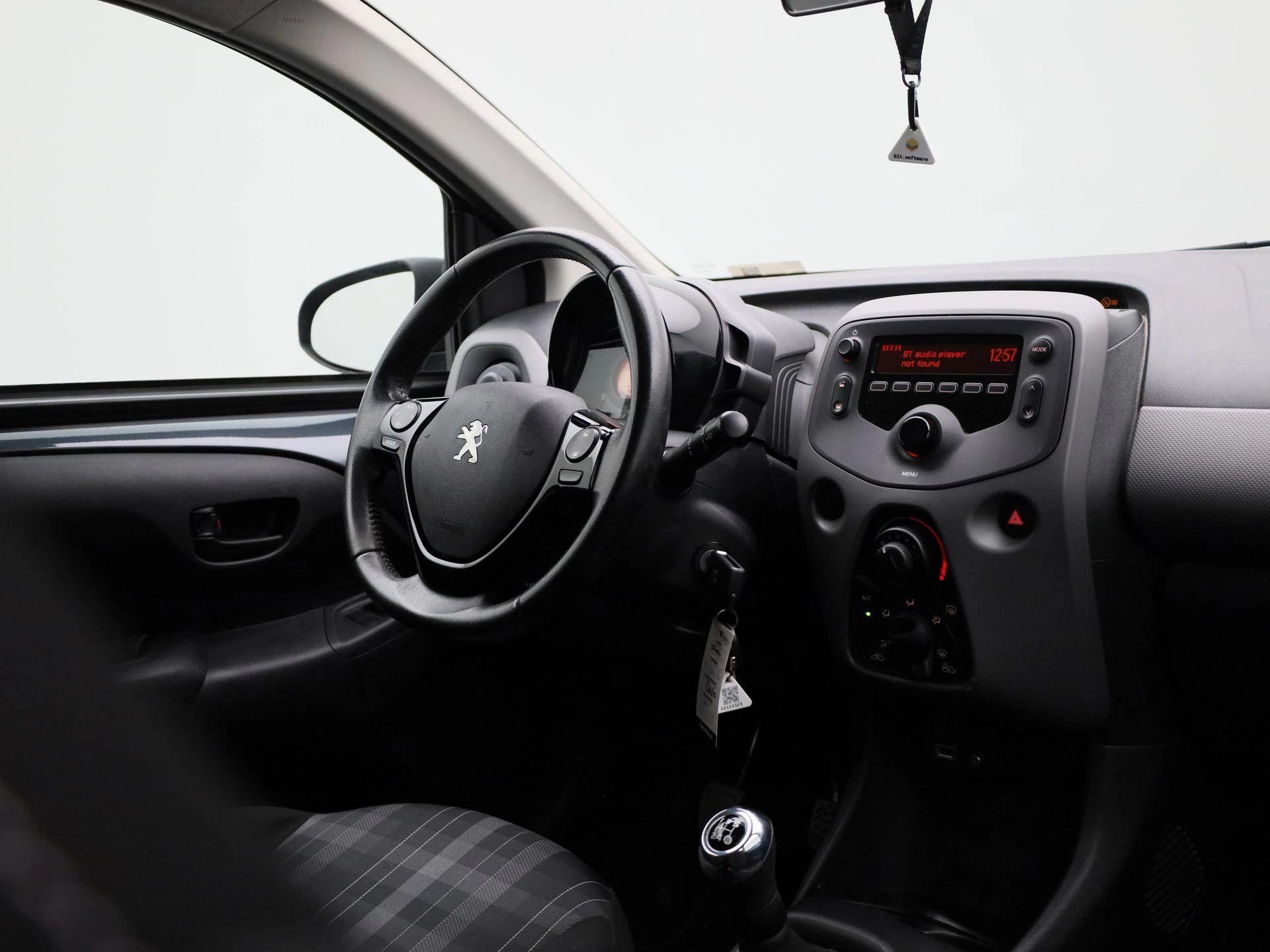 Peugeot-108-image-27