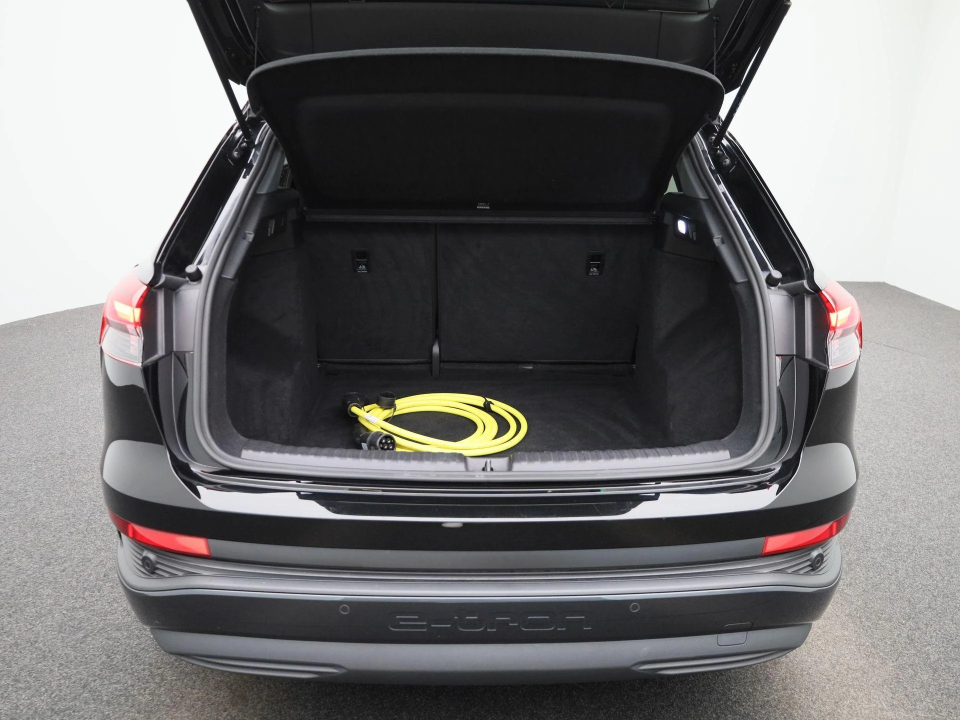 Audi-Q4 e-tron-image-12