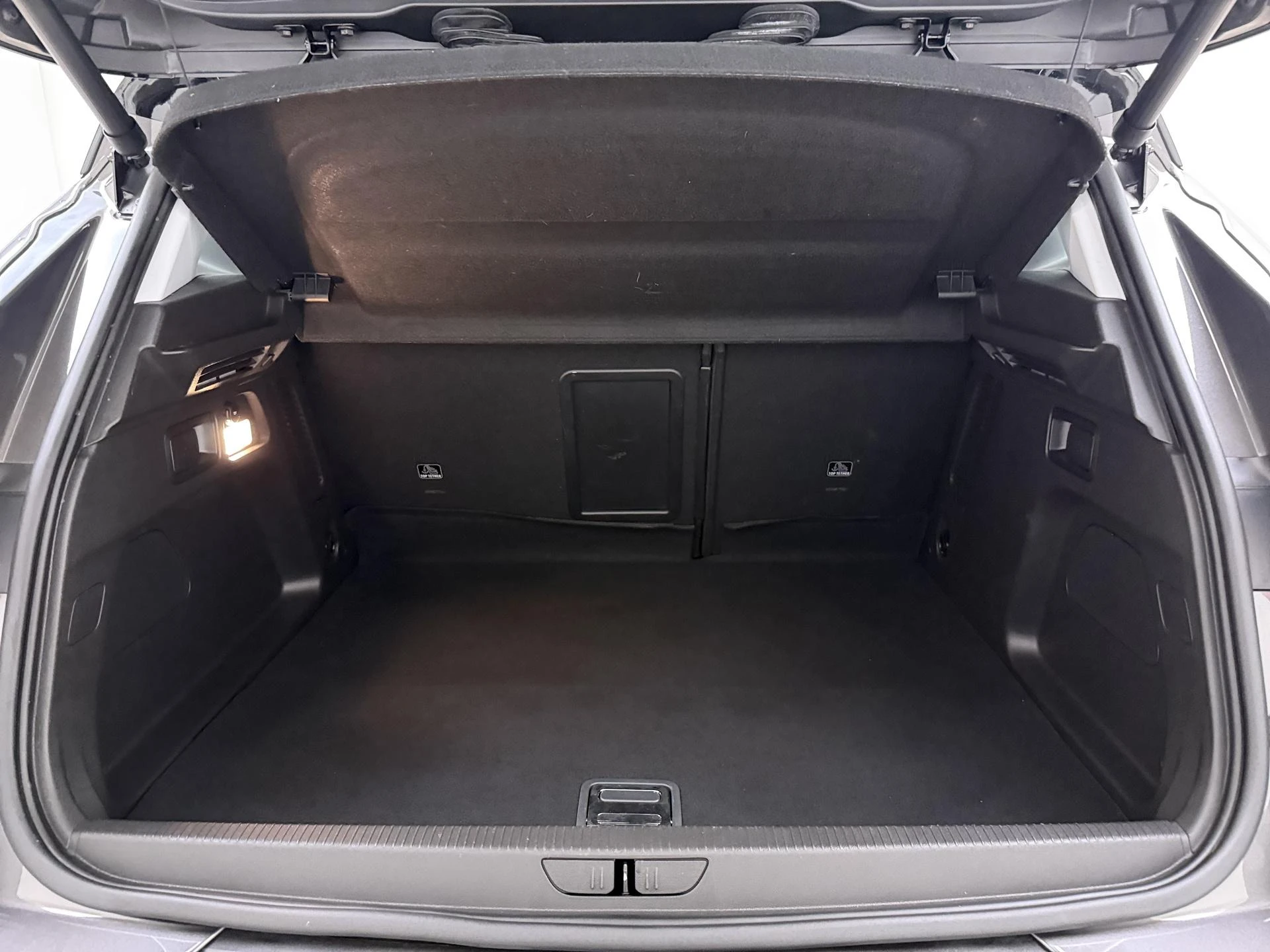 Opel Grandland X 1.6 Turbo Hybrid Business Elegance