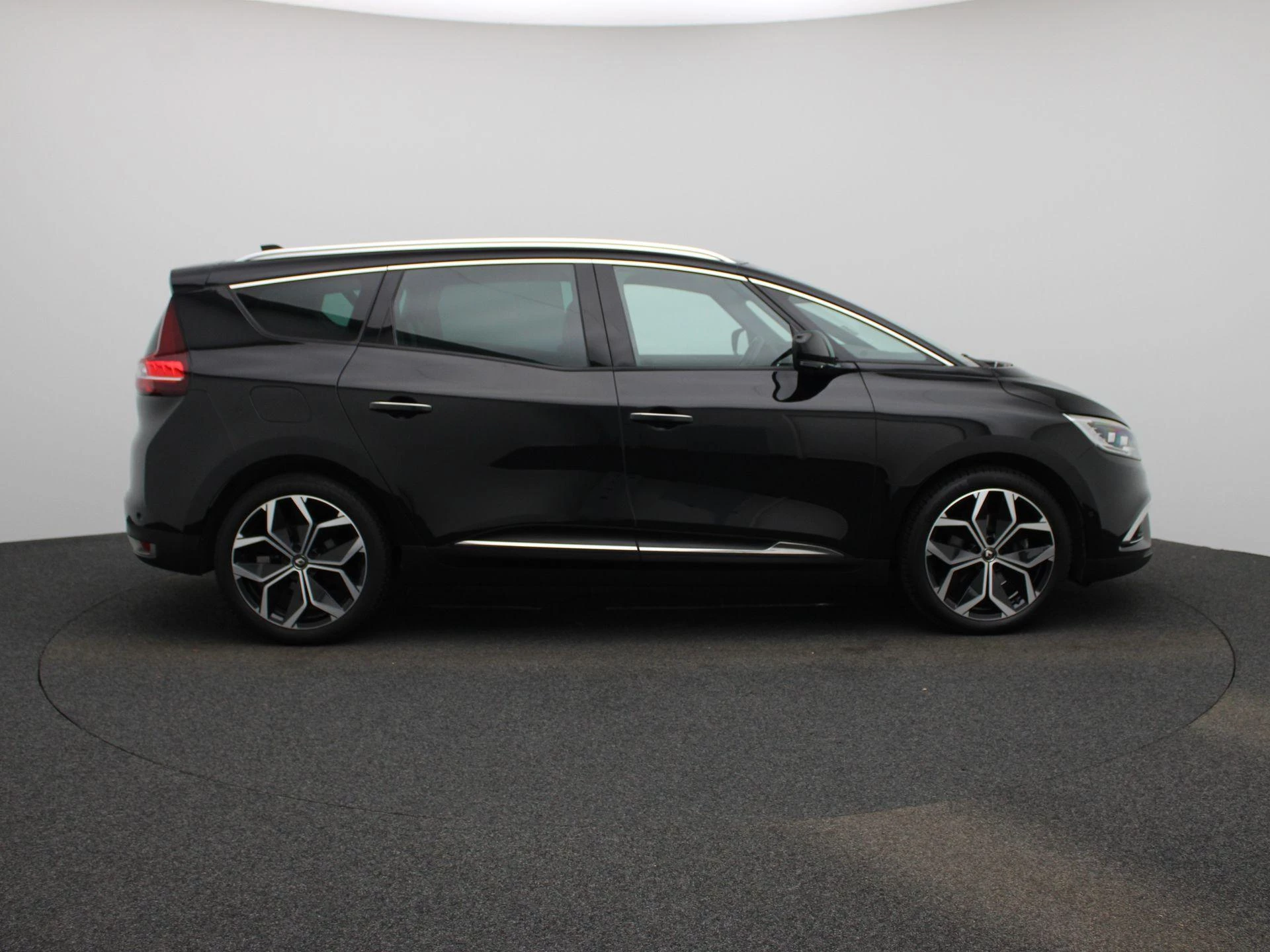 Renault Grand Scénic TCe 140 EDC GPF Black Edition 7P