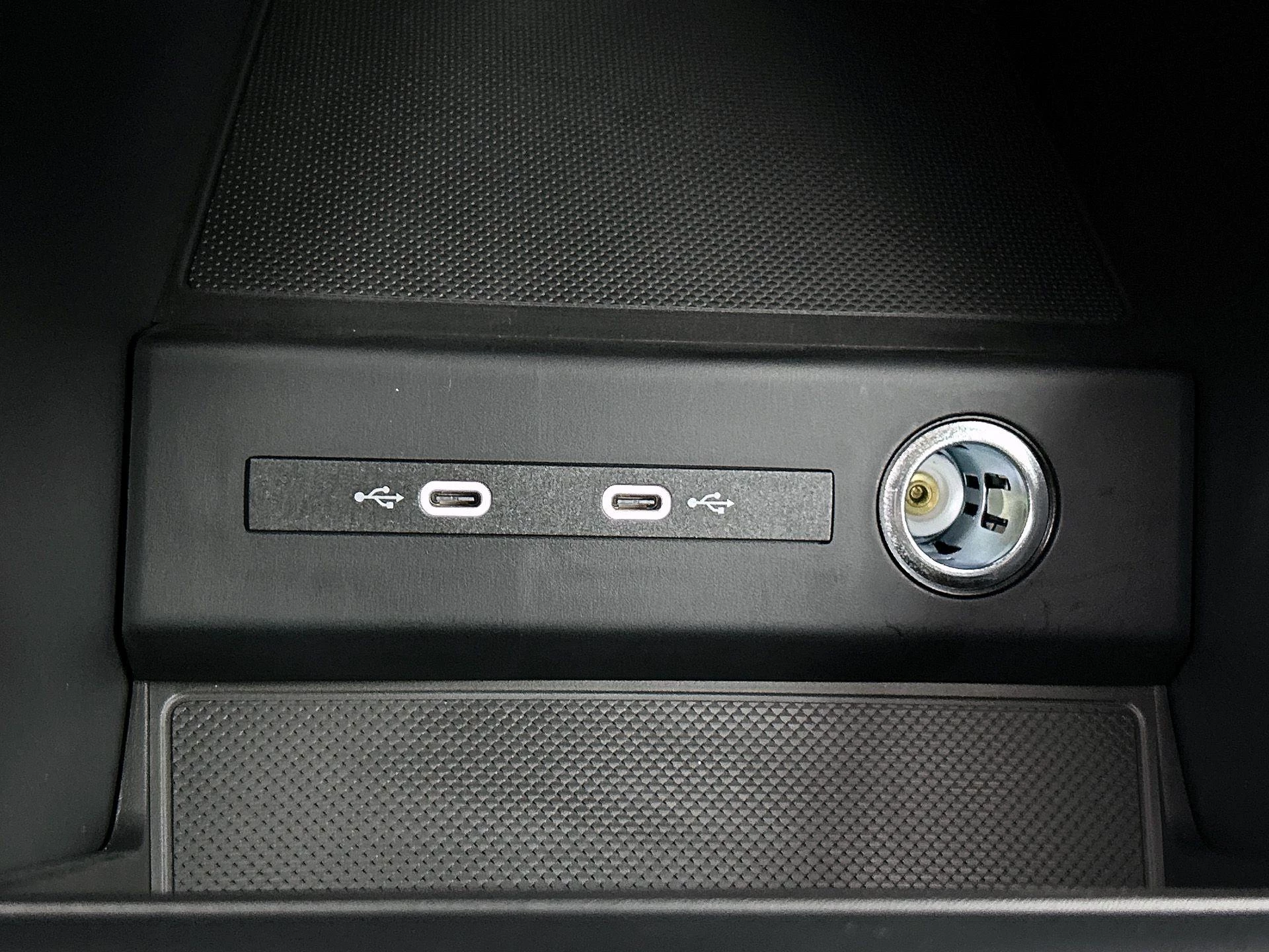 Audi-Q4 e-tron-image-24