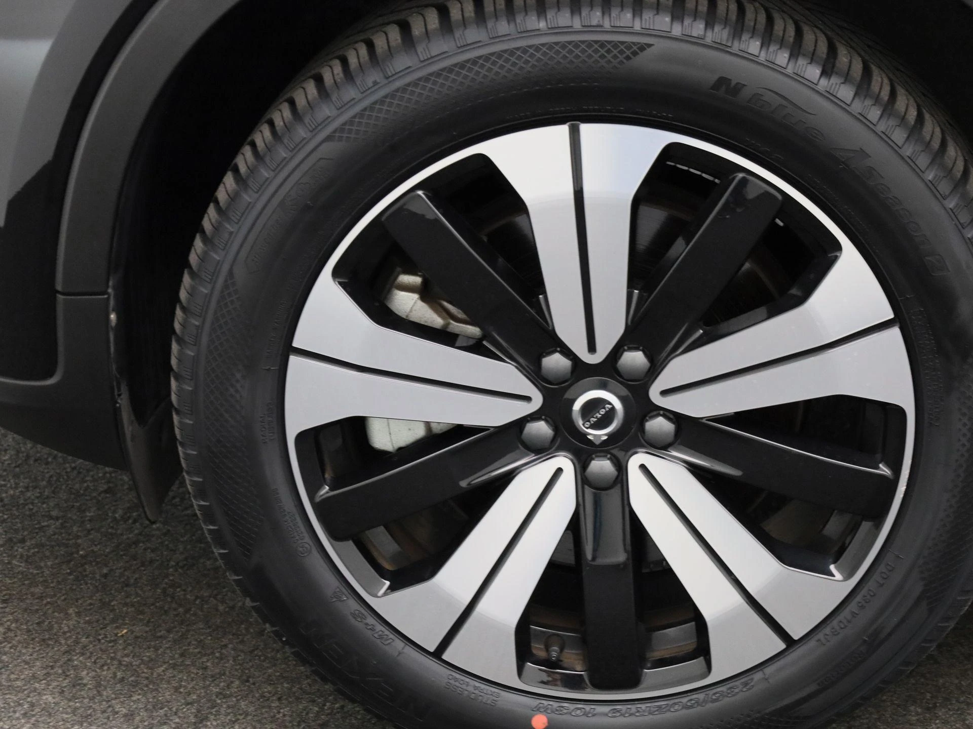Volvo-XC40-image-12