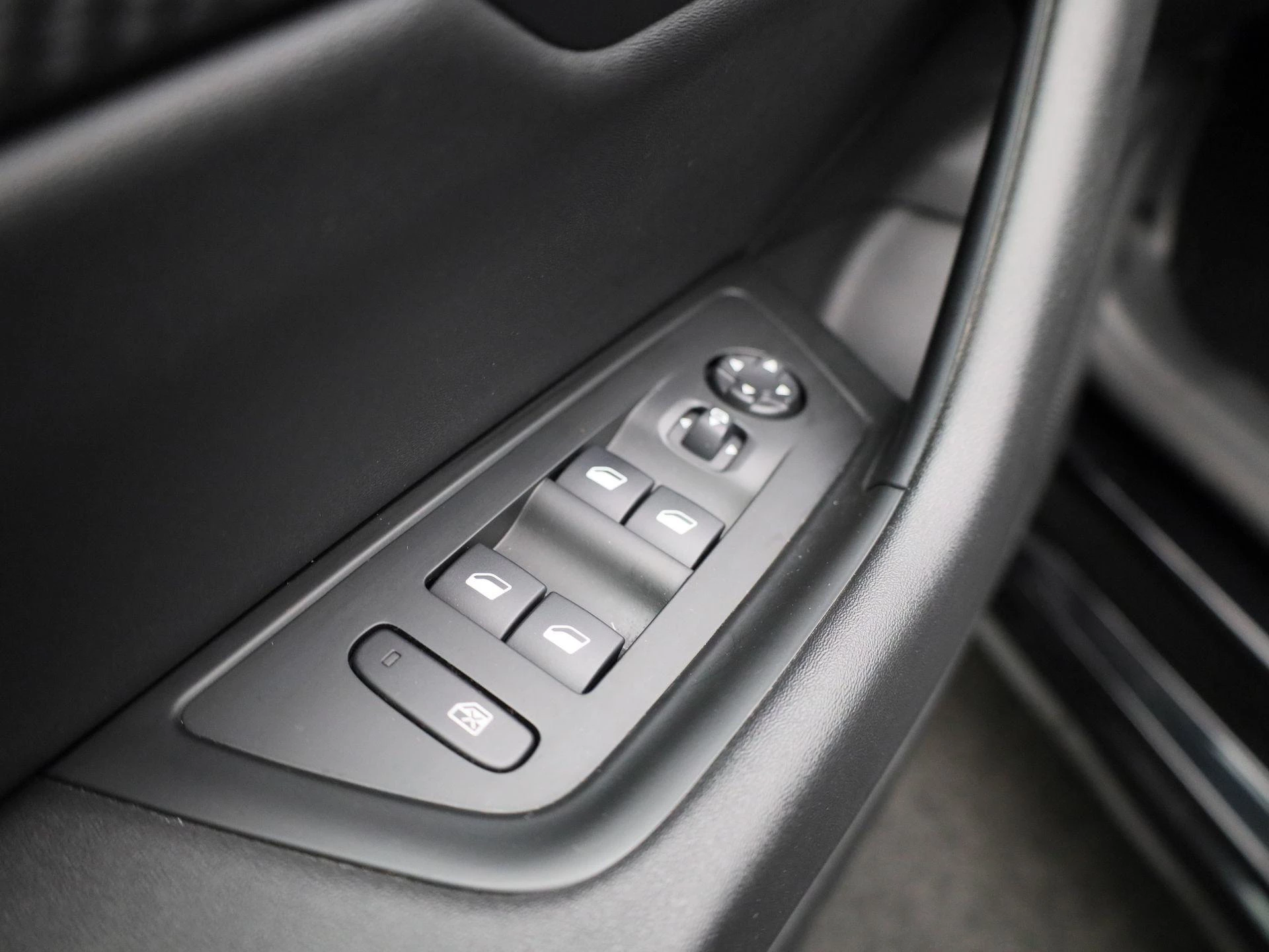 Peugeot-508-image-32