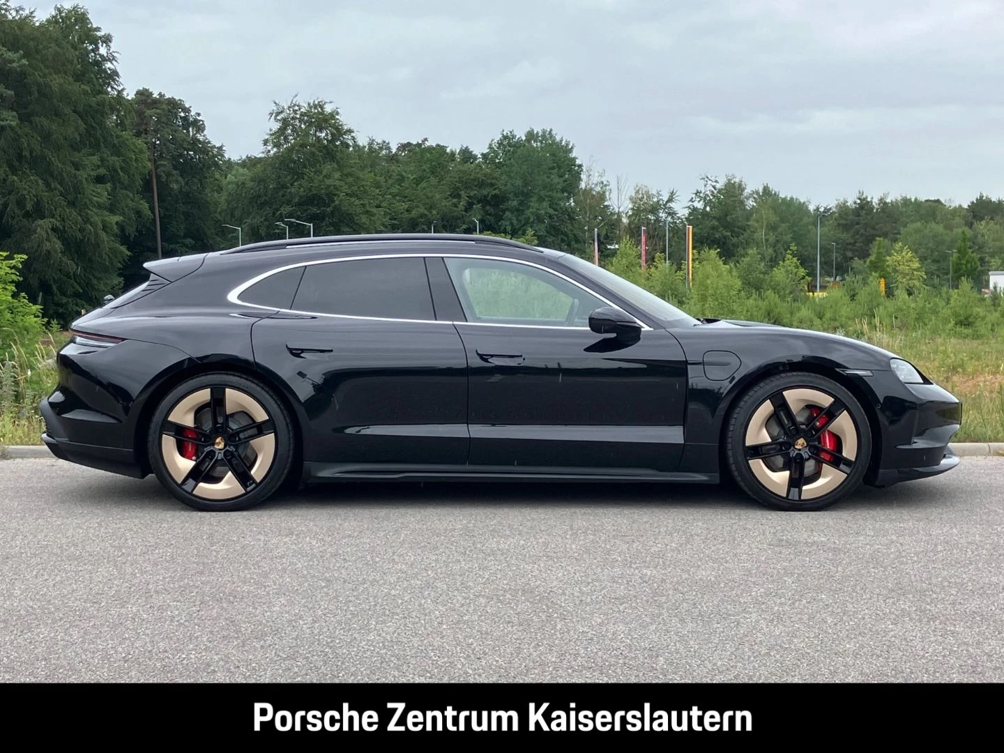 Porsche Taycan 4S Sport Turismo Burmester Surround-View -