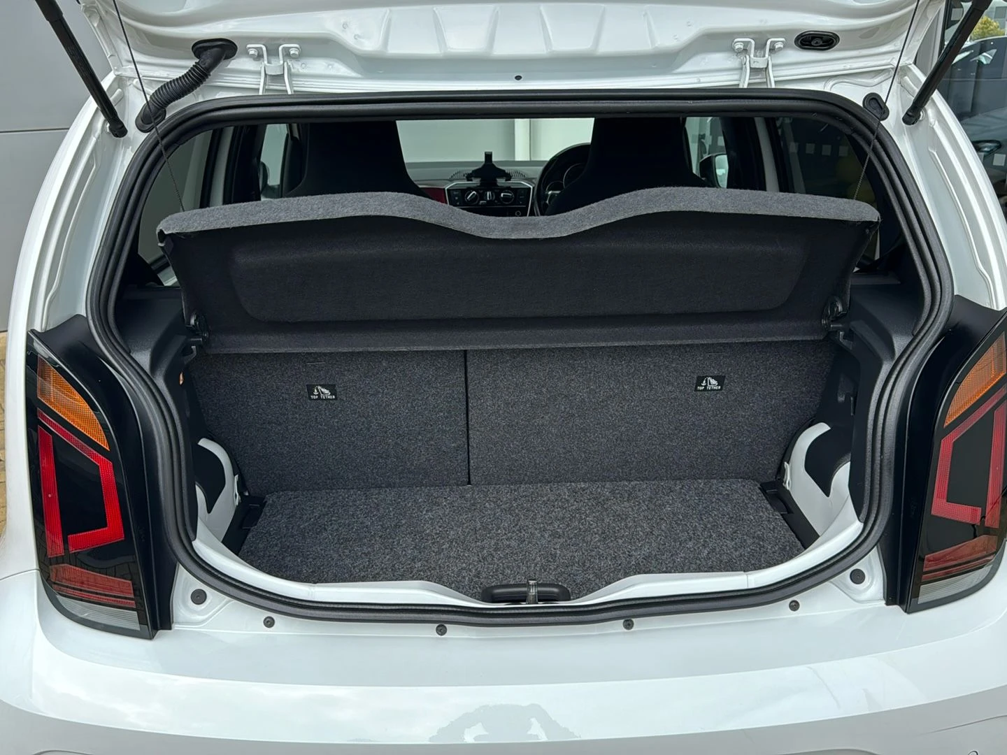 Volkswagen-up!-image-14