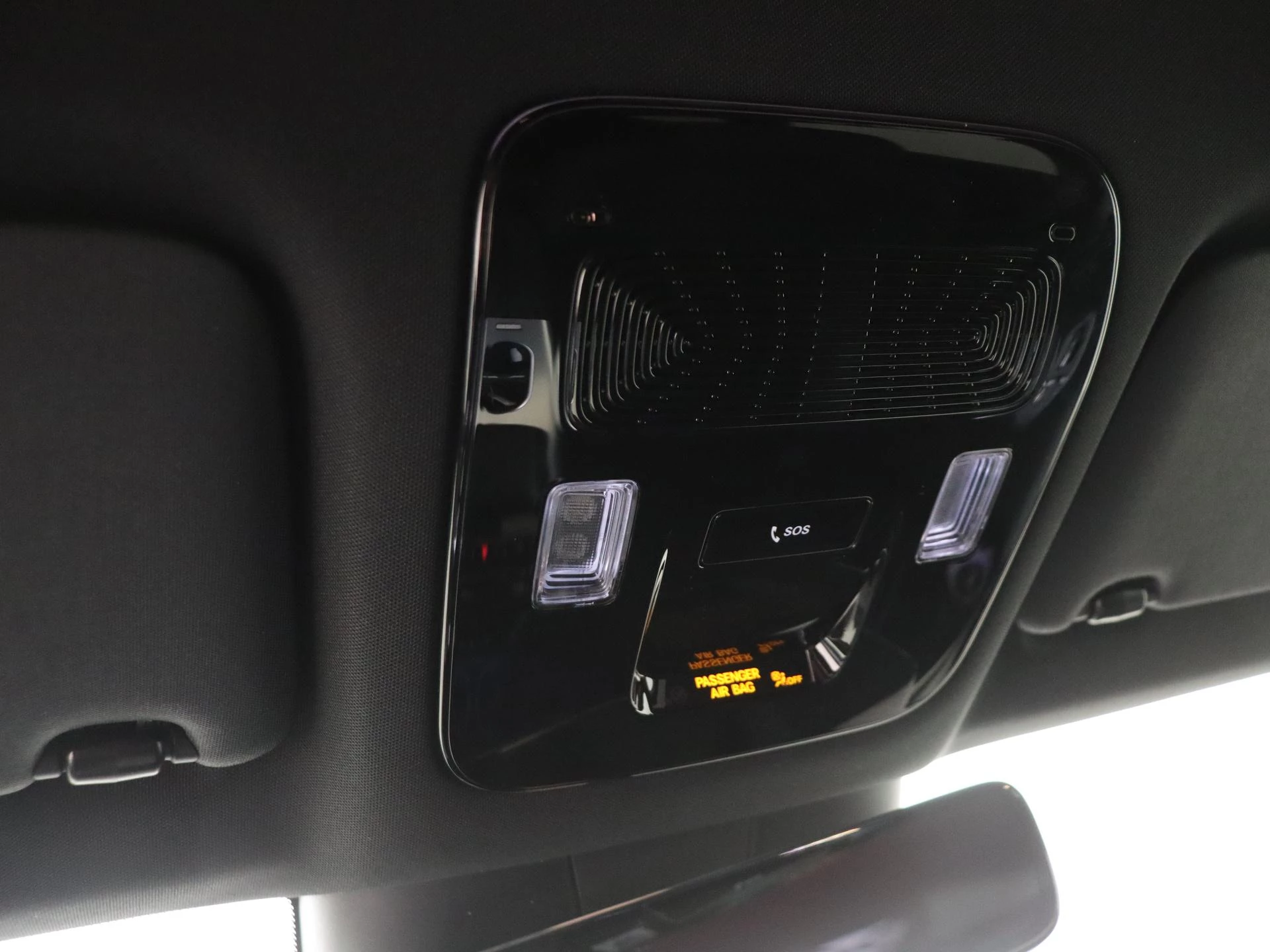 Mercedes-Benz-CLA-image-23