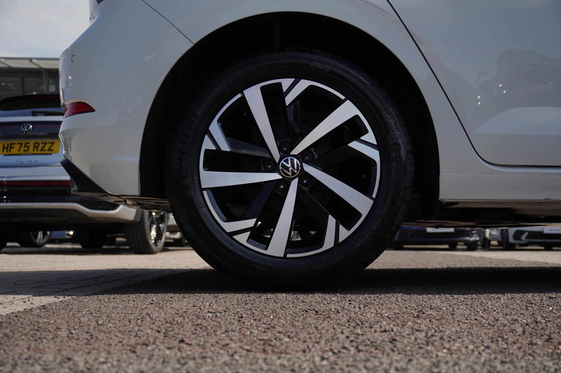 Volkswagen-Polo-image-23