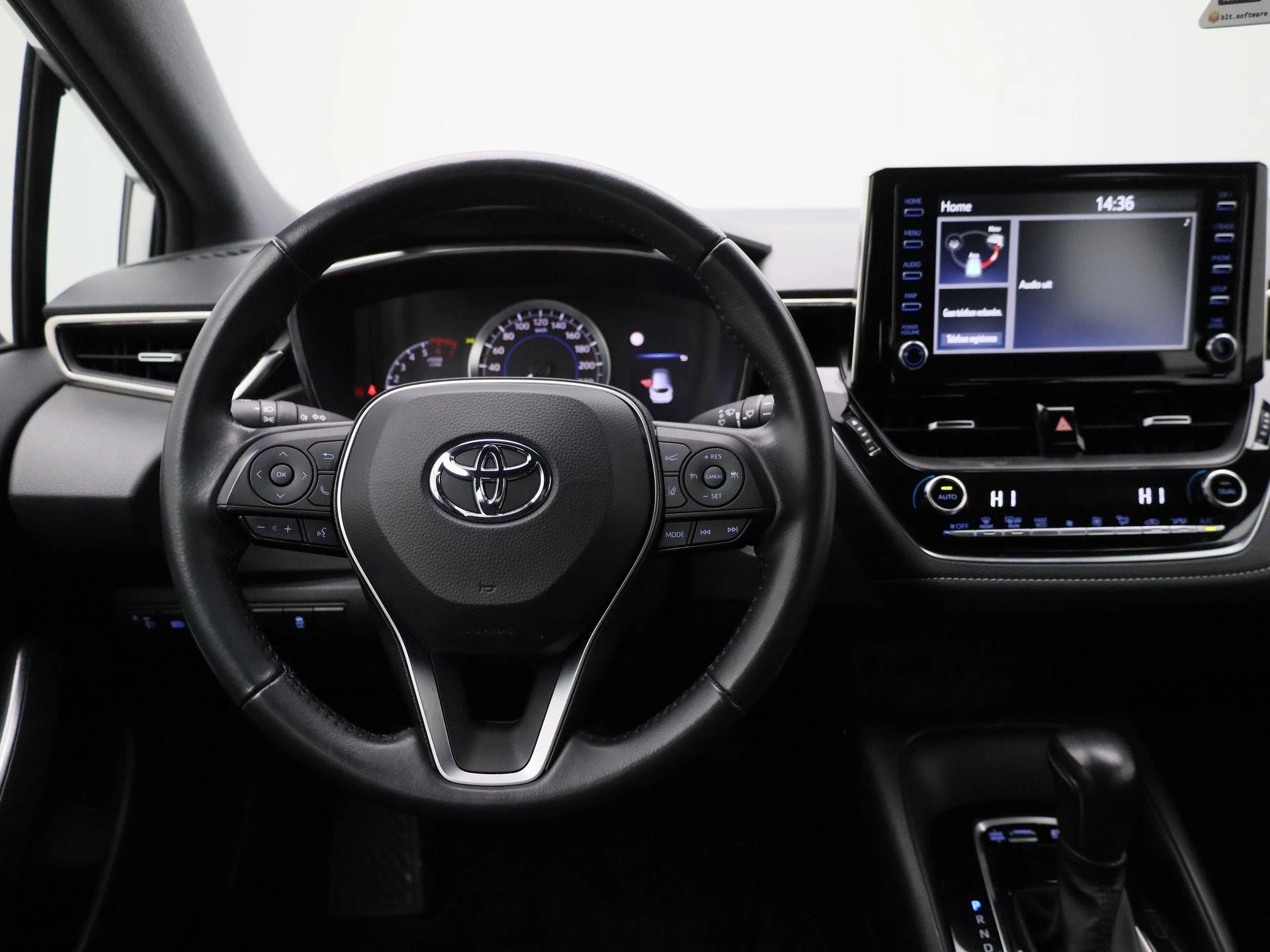Toyota-Corolla Touring Sports-image-6